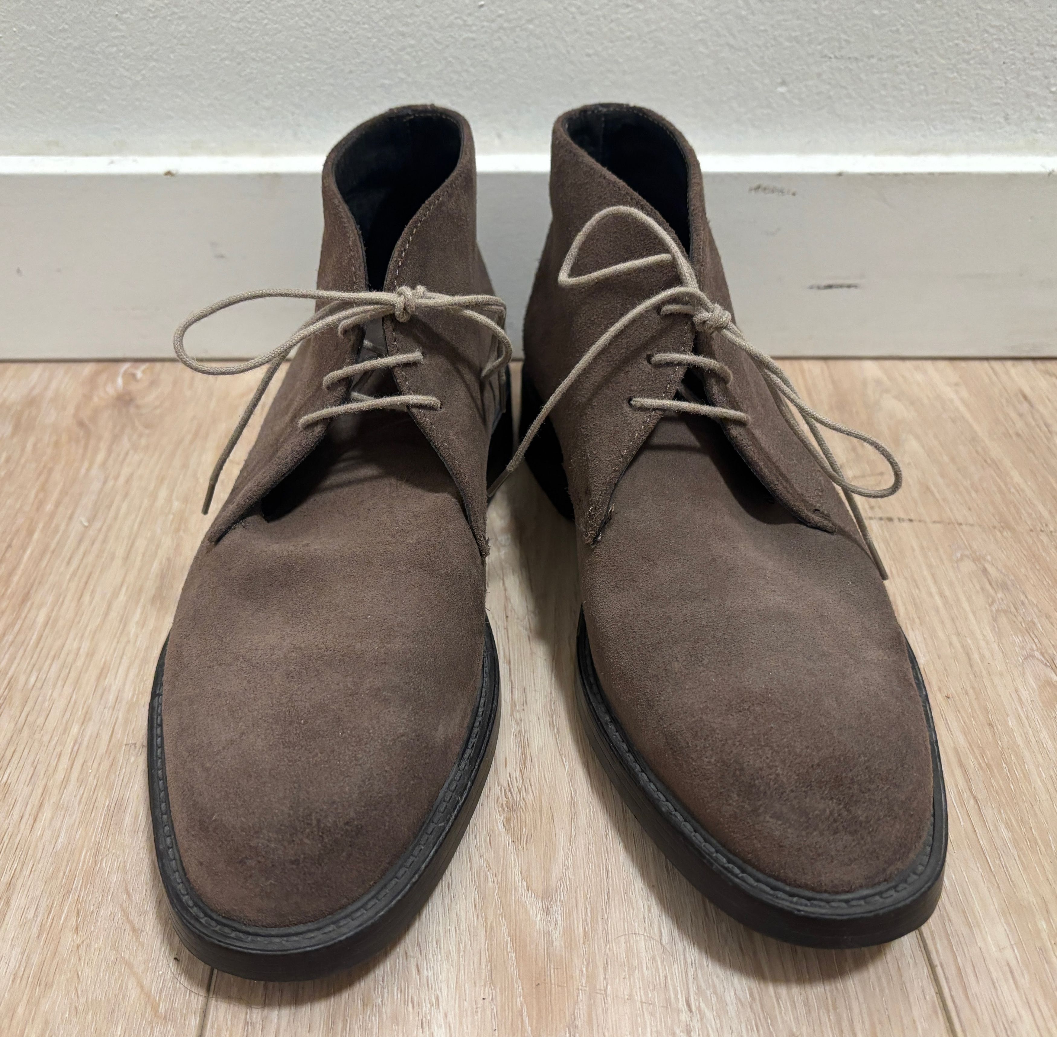 Boggi $280 Light Brown/ Taupe Suede Chukka Boots/ Shoes EU 40 US 7 Size US 8 / EU 41 - 1 Thumbnail