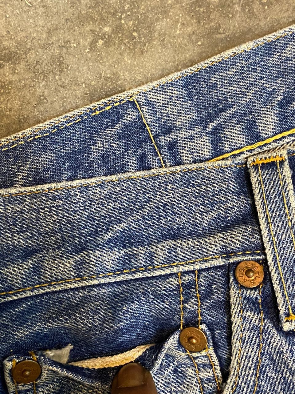 Levi's VINTAGE LEVIS 501 90S BUTTON 555 SELVEDGE PANTS Size US 29 - 6 Thumbnail