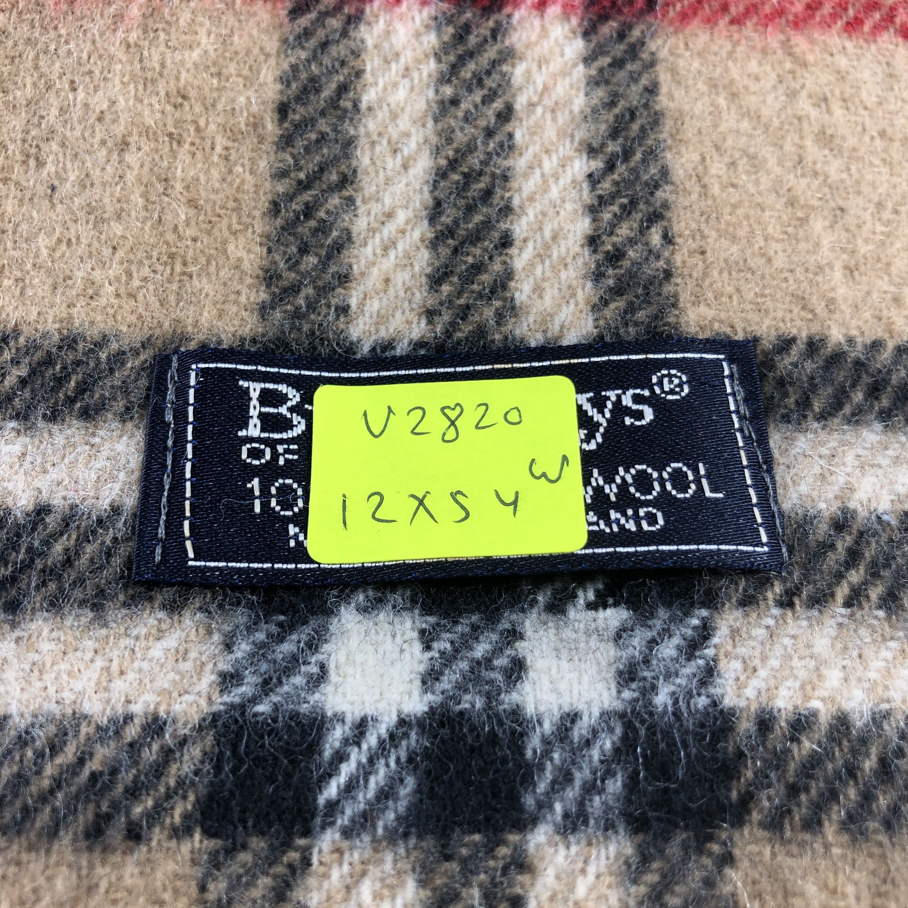 Burberry Burberrys Nova Check Tan Wool Scarf Muffler V2820 Size ONE SIZE - 8 Thumbnail