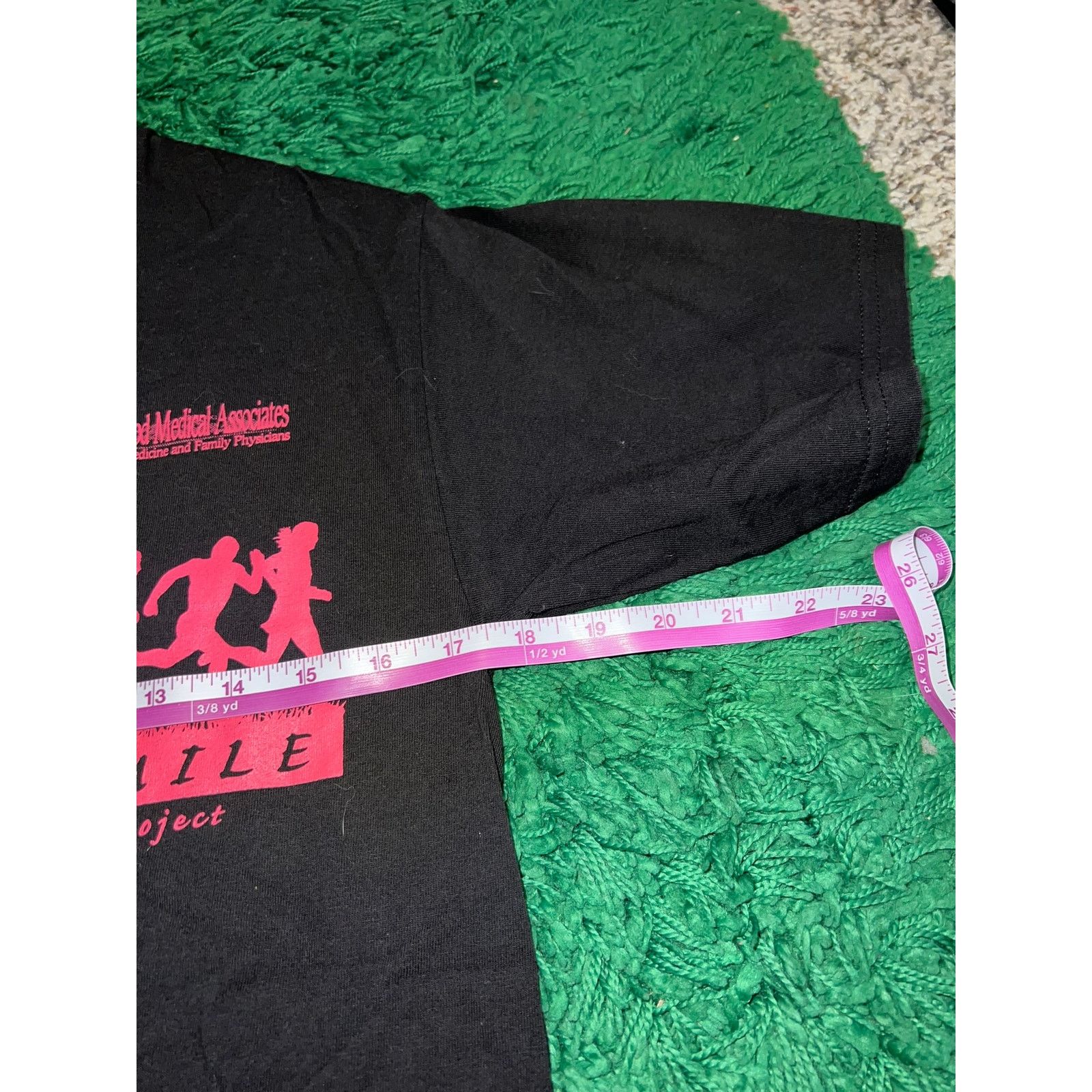 Hanes Vintage Mothers Day Shirt Mile Running Black Tee Graphic S Size US S / EU 44-46 / 1 - 7 Thumbnail