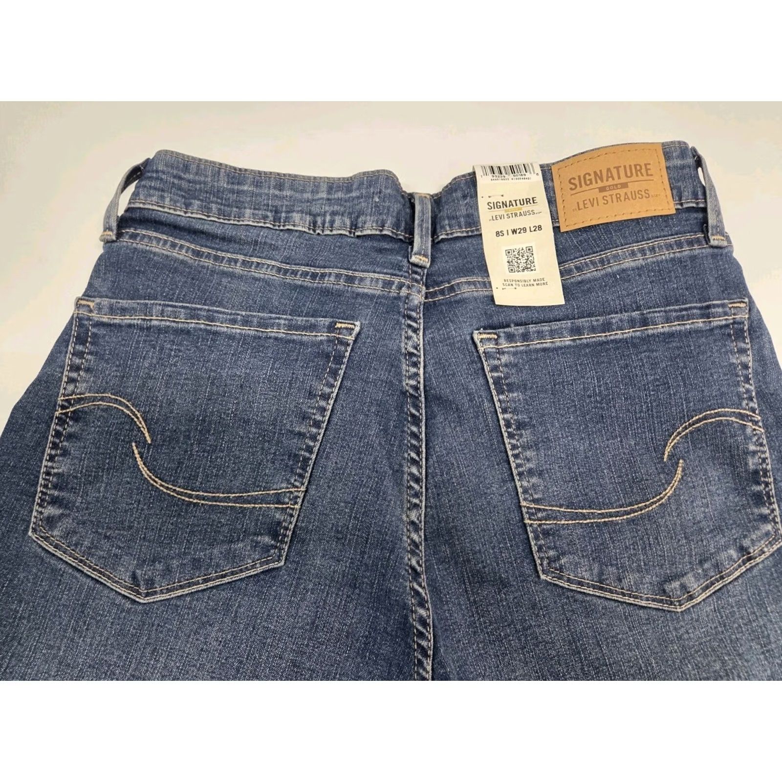 Levi's Levi's Signature Skinny Jeans Women's Size 8s 29/28 NWT Blue Denim #8821 Size 30" / US 8 / IT 44 - 5 Thumbnail
