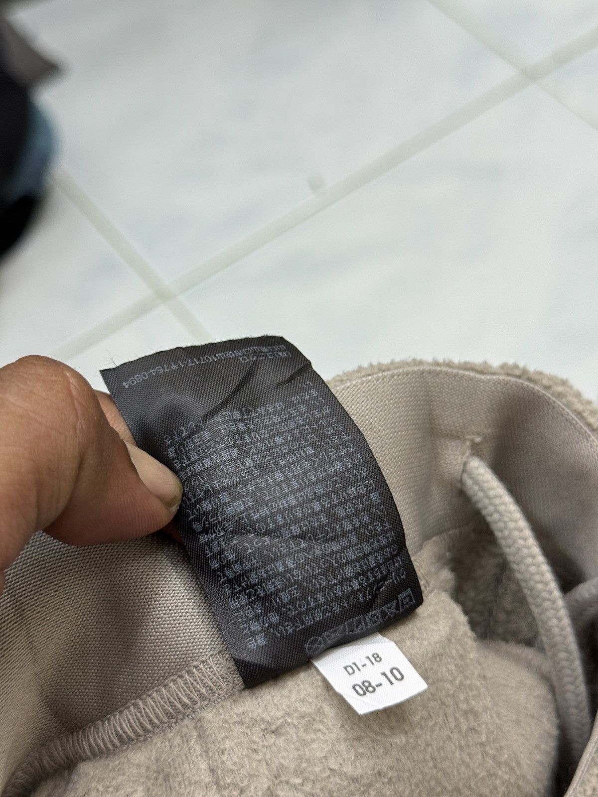 Needles 🔥🔥🔥ARCHIVE NEEDLES UNIQLO SWEATPANTS Size US 32 / EU 48 - 10 Thumbnail