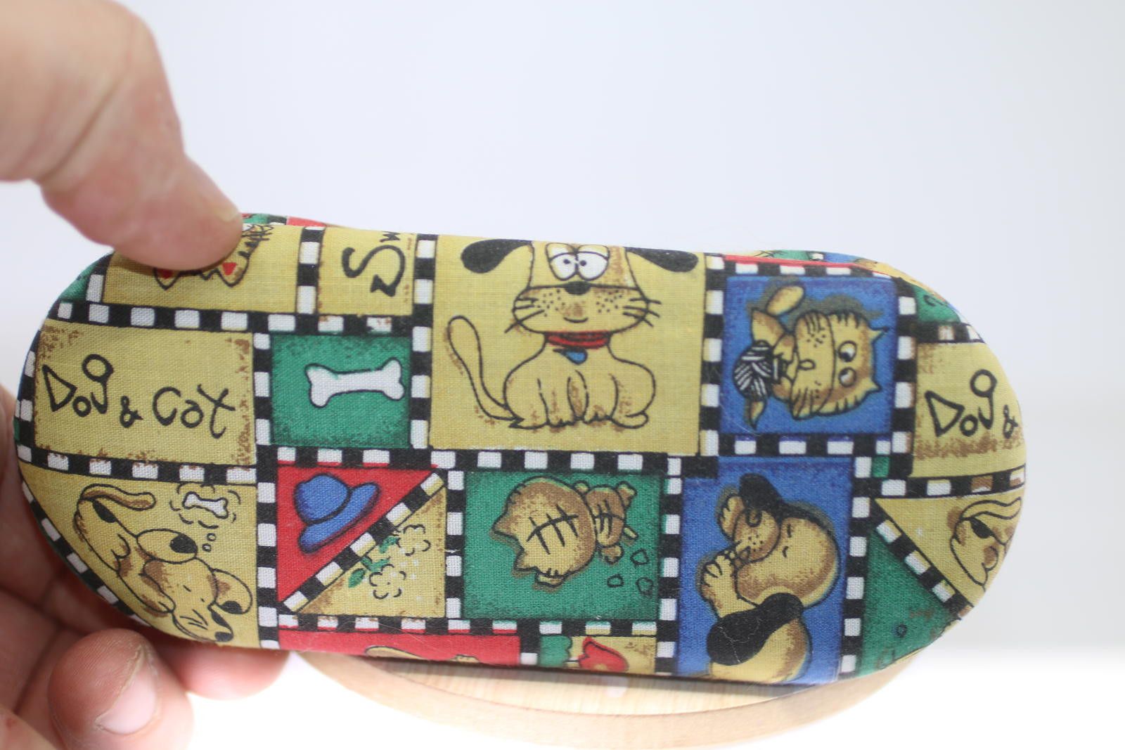 Genetic Manipulation Shinichiro Kuriya Dog&Cat Cartoon Eyeglasses Case HardShell Fabric OpticalCase Size ONE SIZE - 3 Thumbnail