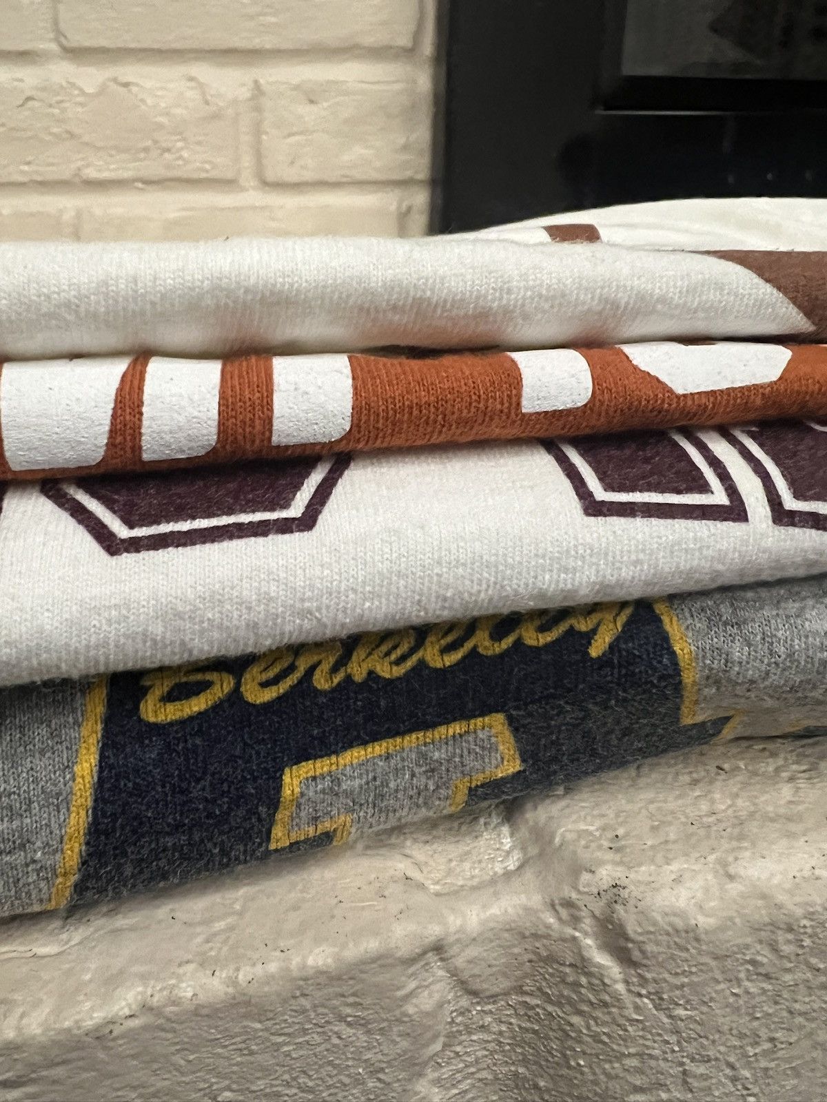 NCAA 4 vintage College Football related T shirts Size US L / EU 52-54 / 3 - 1 Preview