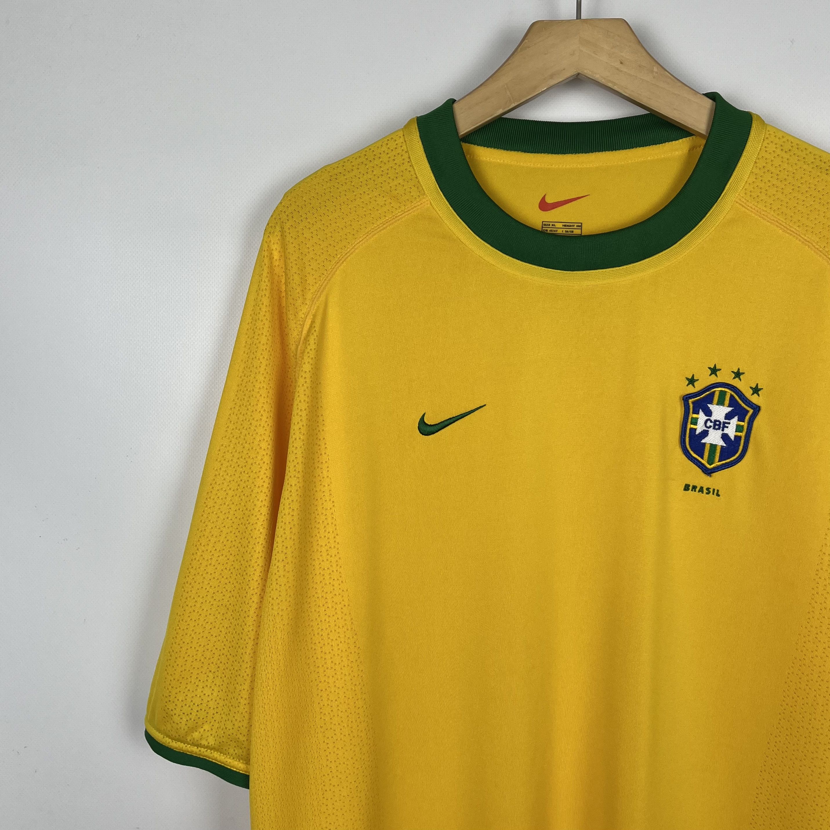 Nike Vintage Nike Brazil Home Soccer Jersey Shirt 2000/2002 Size US XL / EU 56 / 4 - 5 Thumbnail
