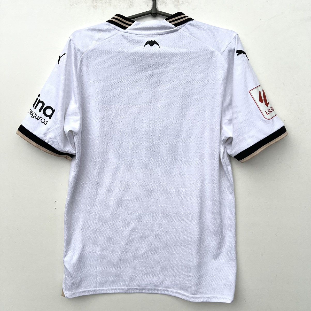 Puma Puma Valencia 2023-2024 Home soccer jersey football Shirt Size US M / EU 48-50 / 2 - 11 Thumbnail