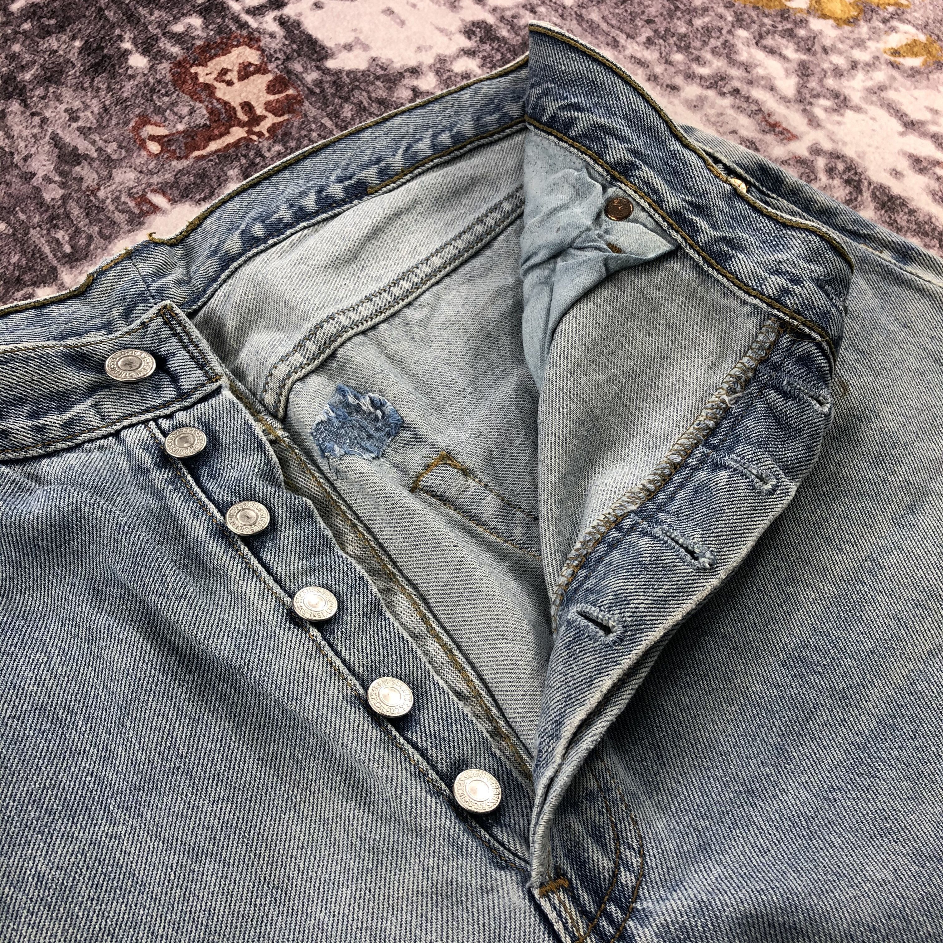 Levi's Vintage 90s Light Wash Levis 501 Jeans-JM2274 Size US 36 / EU 52 - 8 Thumbnail