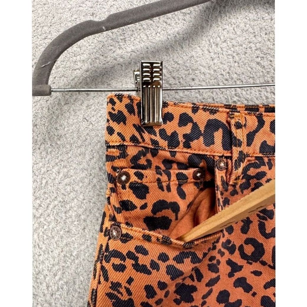 Vintage VINTAGE? No. We The Free Mini Skirt Women 26 Leopard Denim Zip Pockets A-Line 100% Cotton Brown Full Zip Casual Size 26" / US 2 / IT 38 - 7 Thumbnail