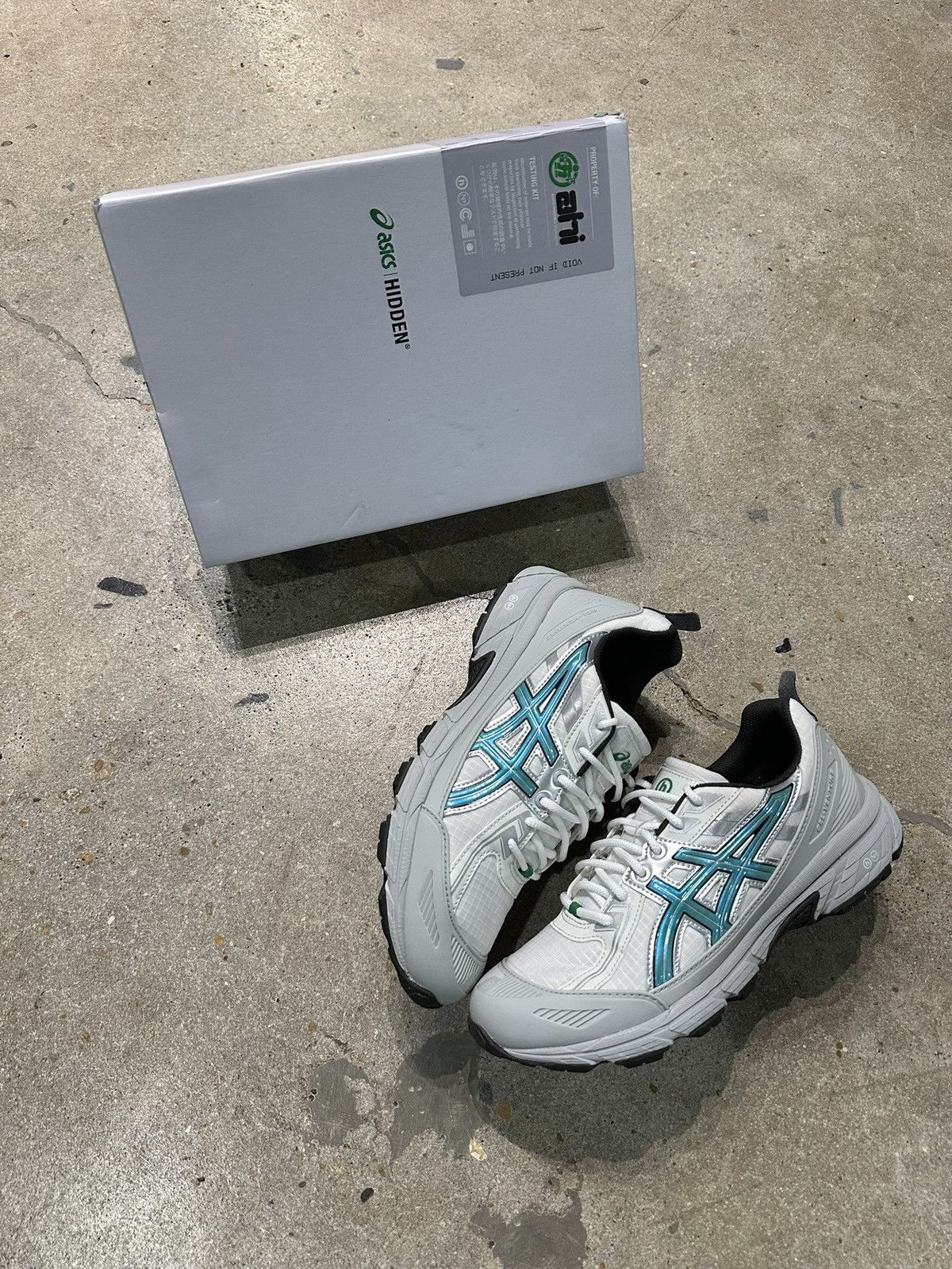 Hidden X ASICS Gel-Venture 6