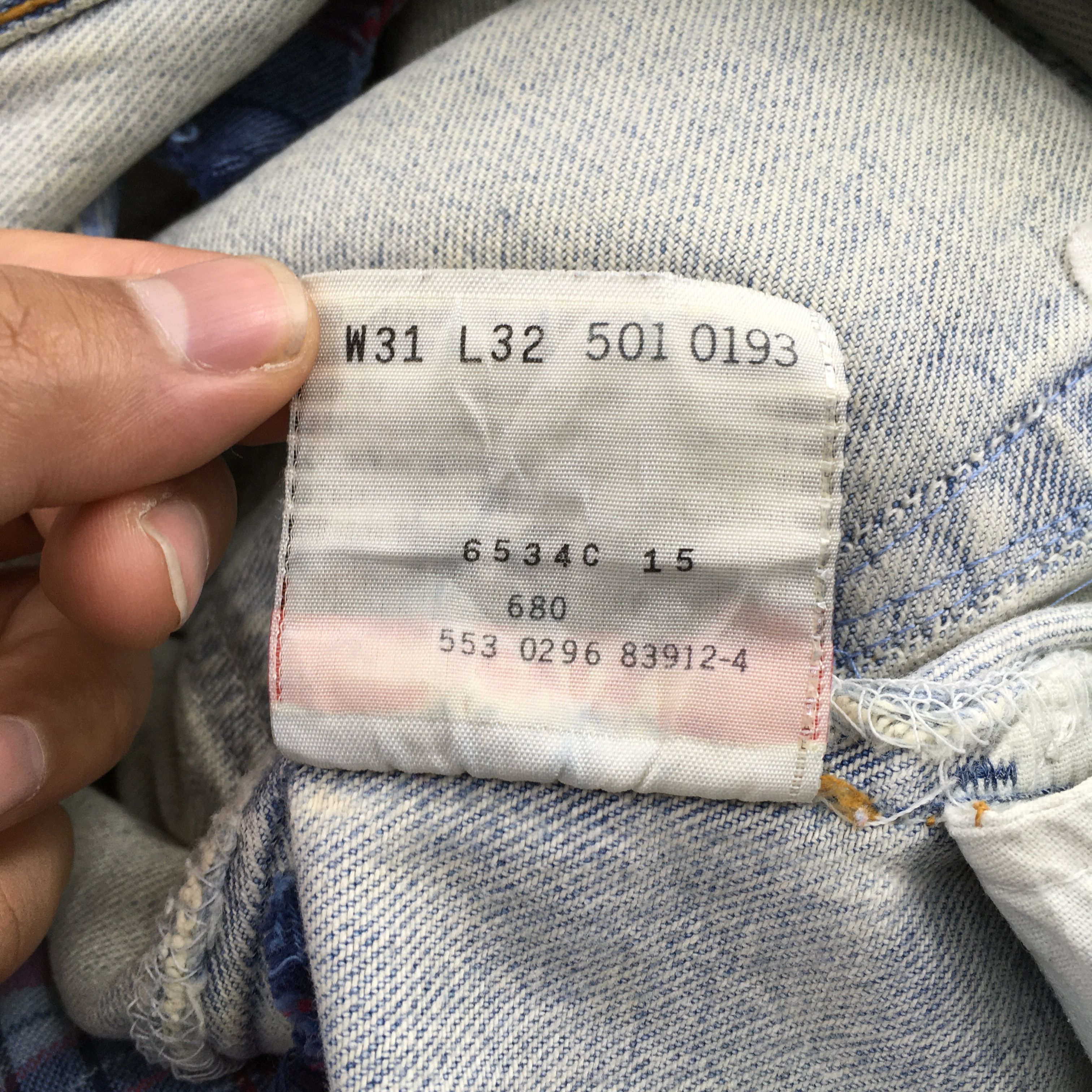 Levi's Size 30x31.5 Vintage 90s Levi's 501 Faded Blue Jeans S562 Size US 30 / EU 46 - 14 Thumbnail