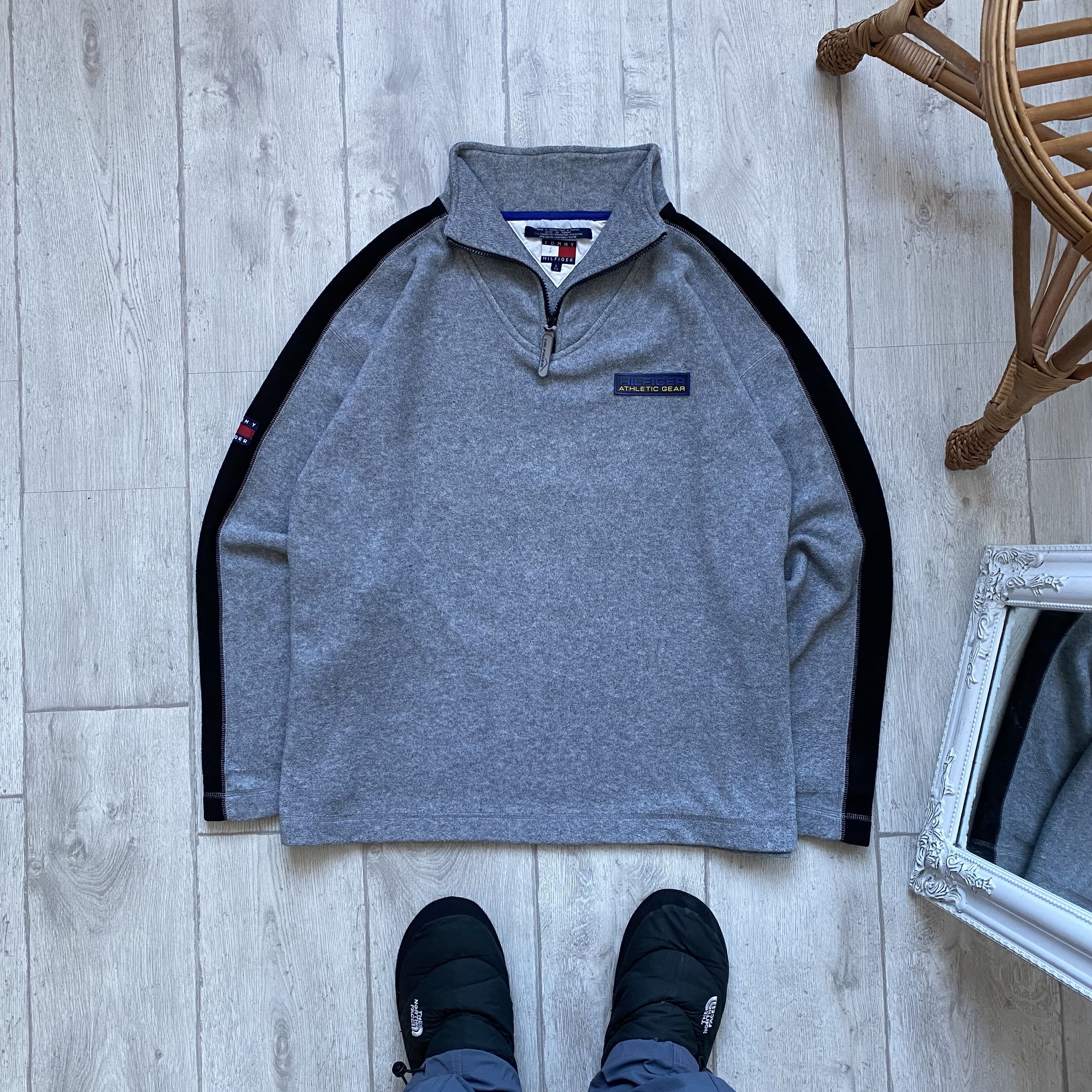 Vintage 90s Tommy Hilfiger Outdoors Zip Boxy Fleece sweater