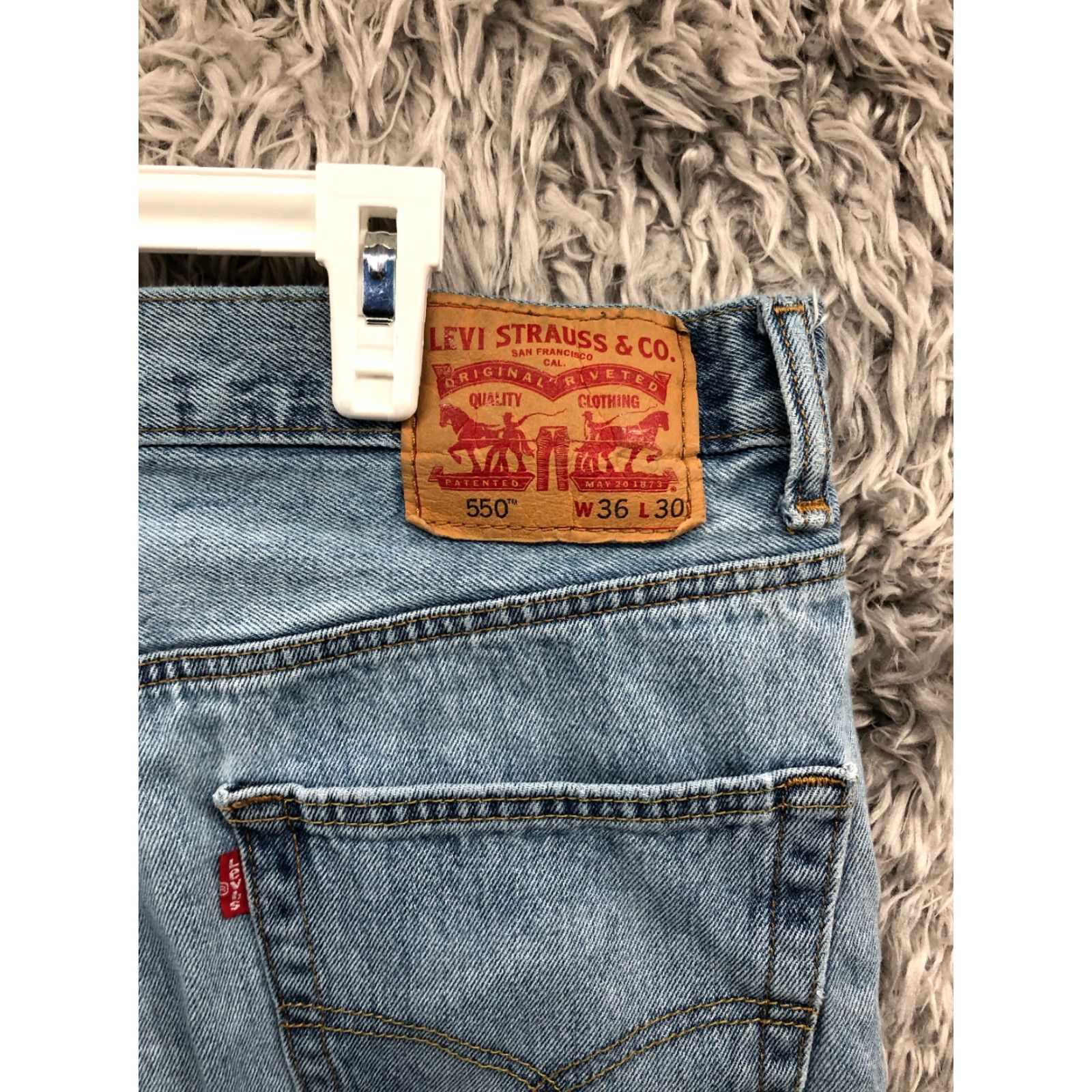 Levi's Levi's 550 Jeans 36x30 Mens Mid Rise Straight Leg Dark Wash Blue Denim Mens Jeans Straight Leg Levi's 550 36x30 Dark Wash Blue Denim Vintage? No Size US 36 / EU 52 - 6 Thumbnail