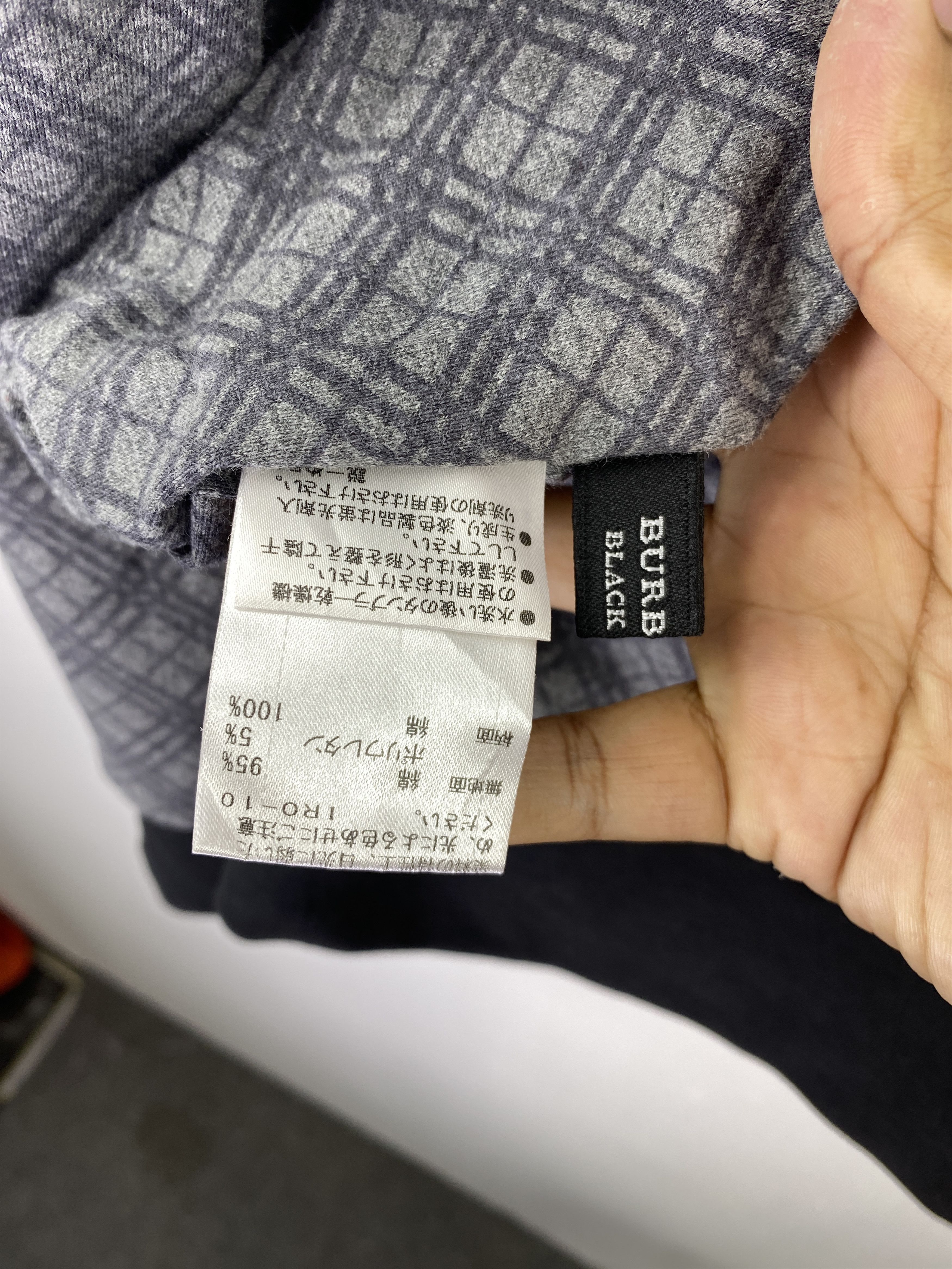Burberry Vintage Burberry Reversible Zipper Up Hoodie SH0449 Size US L / EU 52-54 / 3 - 10 Thumbnail