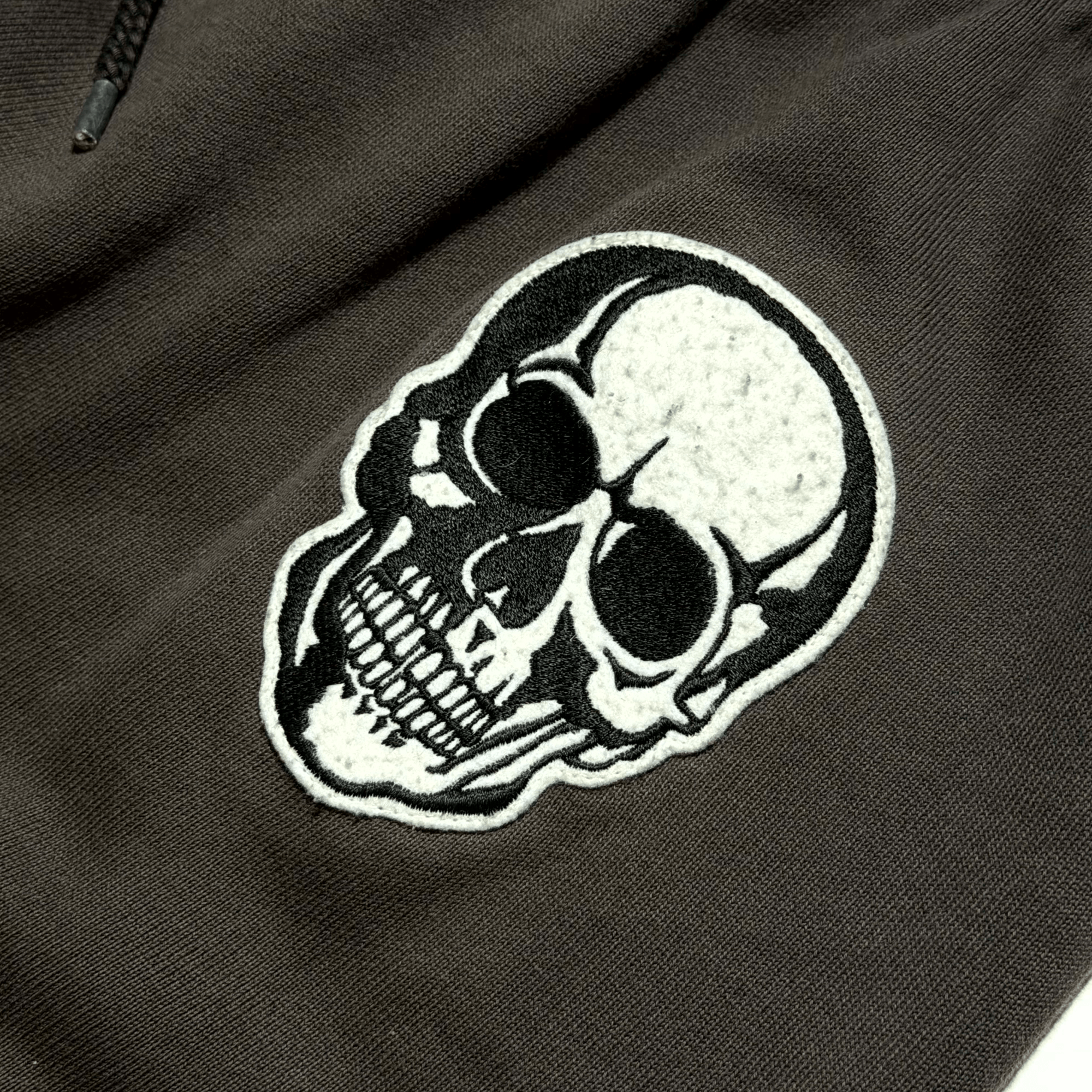 Number (N)ine SS04 Number (N)ine Brown Skull Sweatpants Size US 32 / EU 48 - 3 Thumbnail
