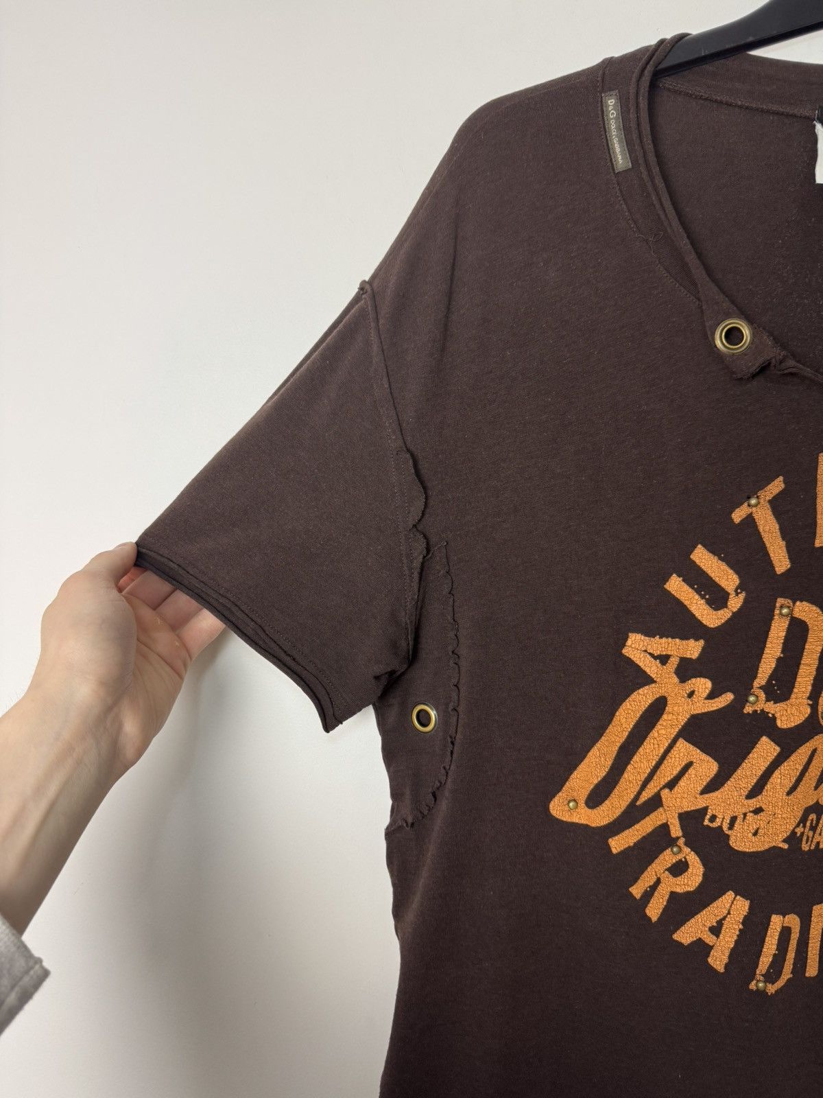Dolce & Gabbana D&G Dolce & Gabbana Distressed Eyelet Graphic Tee Archive Size US M / EU 48-50 / 2 - 6 Thumbnail