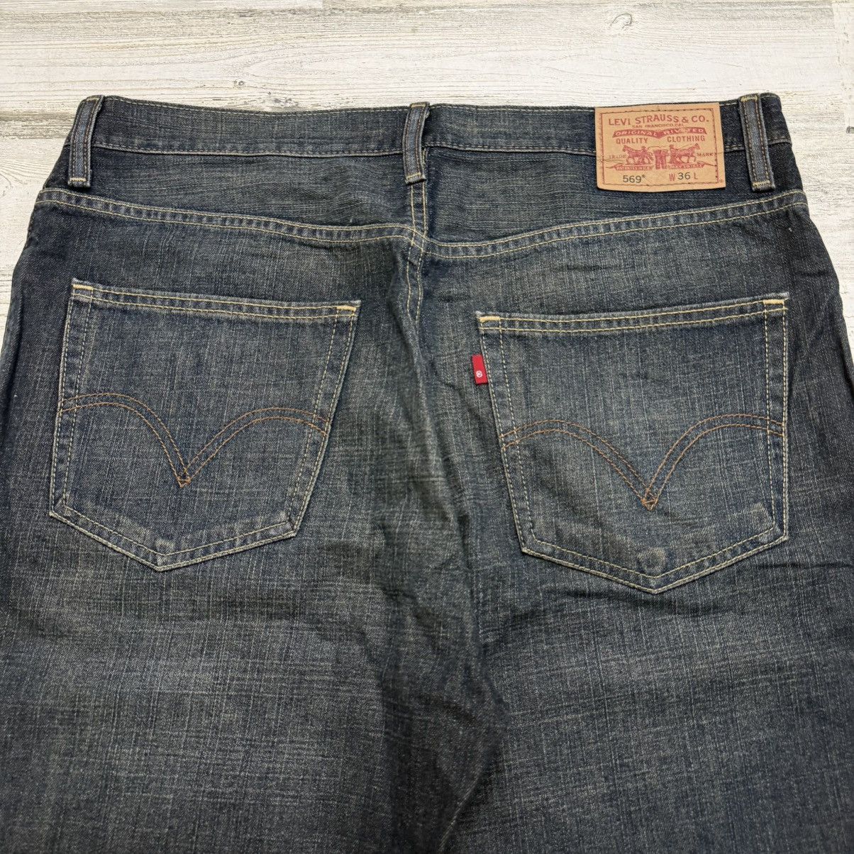 Levi's Y2K Levi’s 569 Dark Blue Baggy Wide Denim Shorts Jorts 36 Size US 36 / EU 52 - 2 Thumbnail