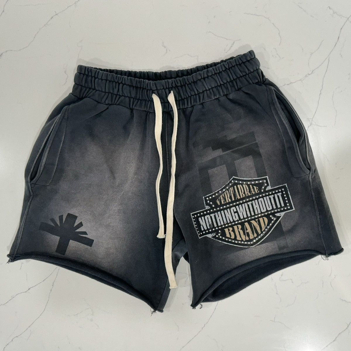 Vertabrae Vertabrae Double Emblem Shorts Black Men’s Small Size US 30 / EU 46 - 1 Thumbnail