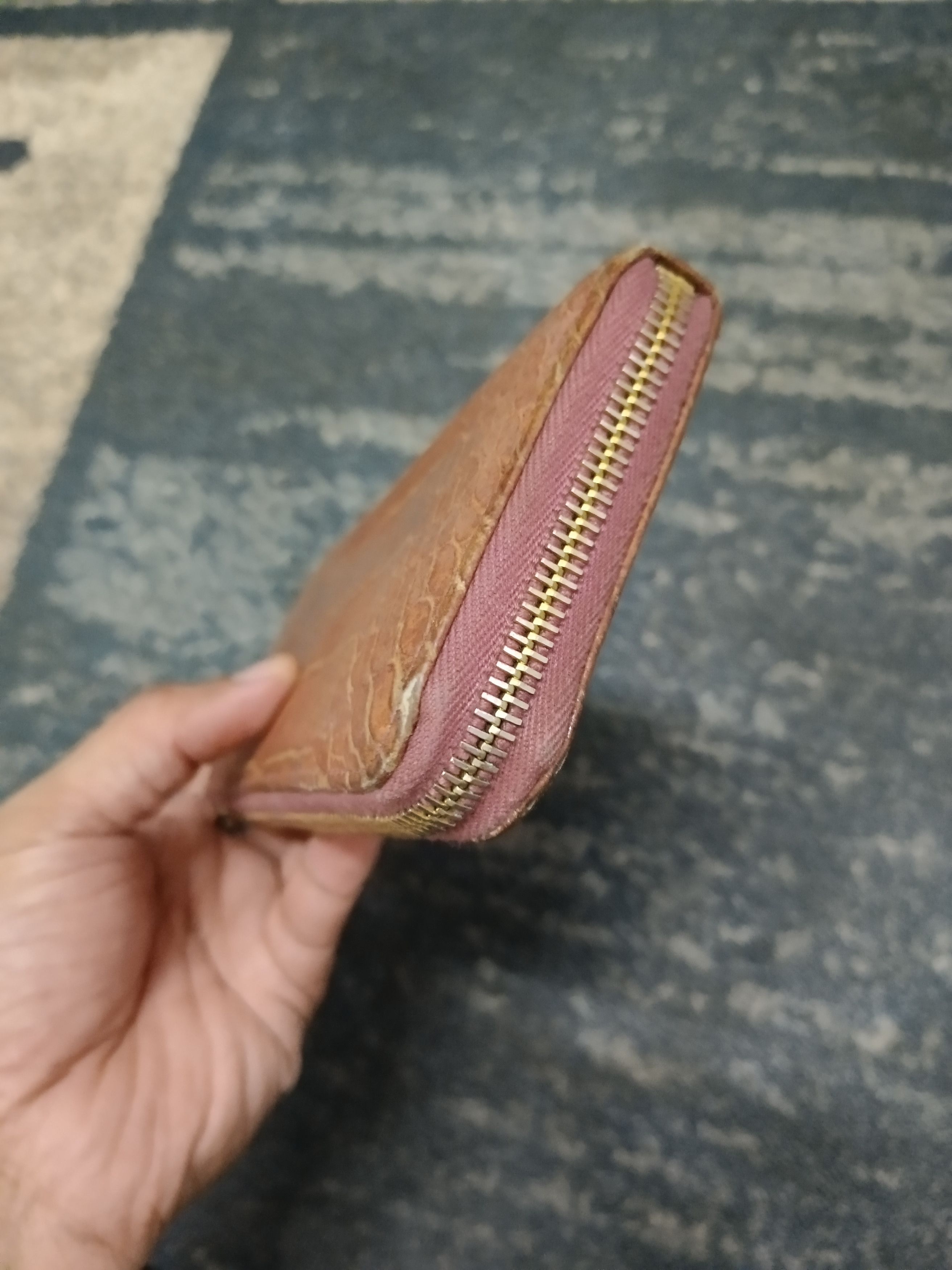 Miu Miu SICK🔥MIU MIU LEATHER CROC 🐊 WALLET Size ONE SIZE - 7 Thumbnail