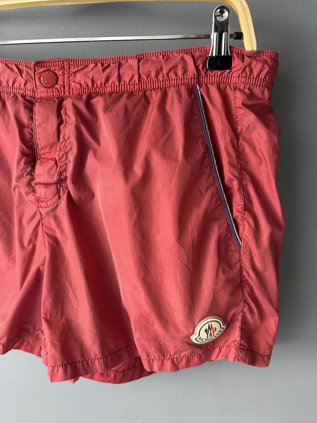 Moncler Moncler swimshorts swimwear faded red worn rubber logo Size US 32 / EU 48 - 2 Thumbnail