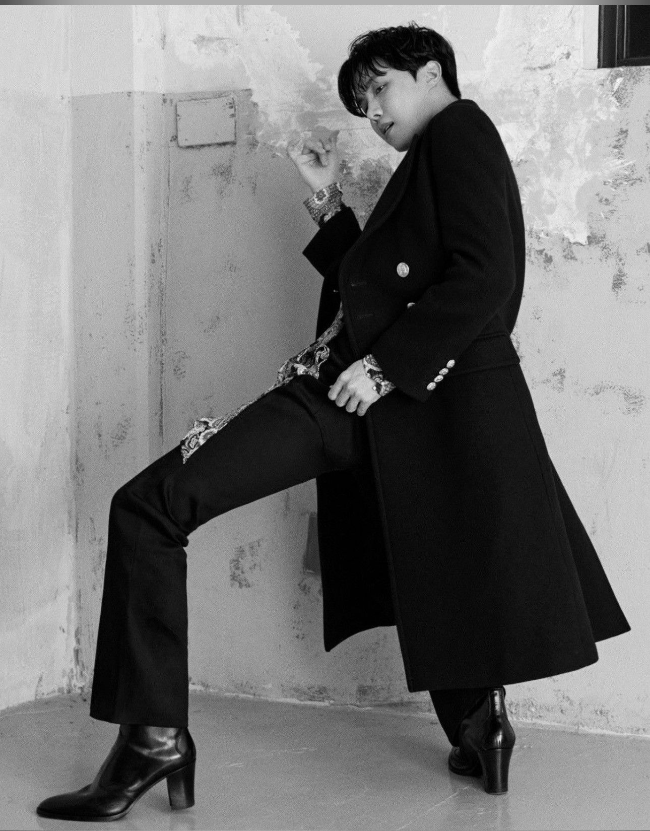 Celine CELINE BY HEDI SLIMANE FW20 COAT OF ARMS IN WOOL FELT Size US L / EU 52-54 / 3 - 6 Thumbnail