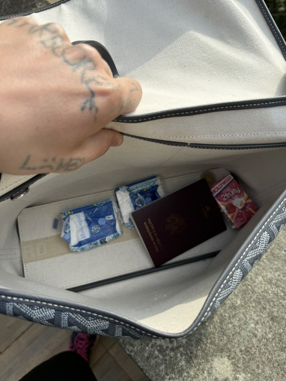 Goyard Messager Capétien MM Size ONE SIZE - 4 Thumbnail