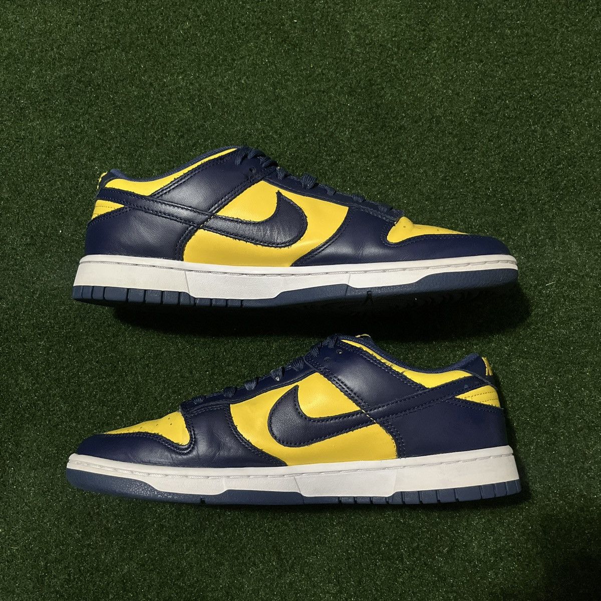 Nike Size 10 - Nike Dunk Low Michigan 2021 Size US 10 / EU 43 - 4 Thumbnail
