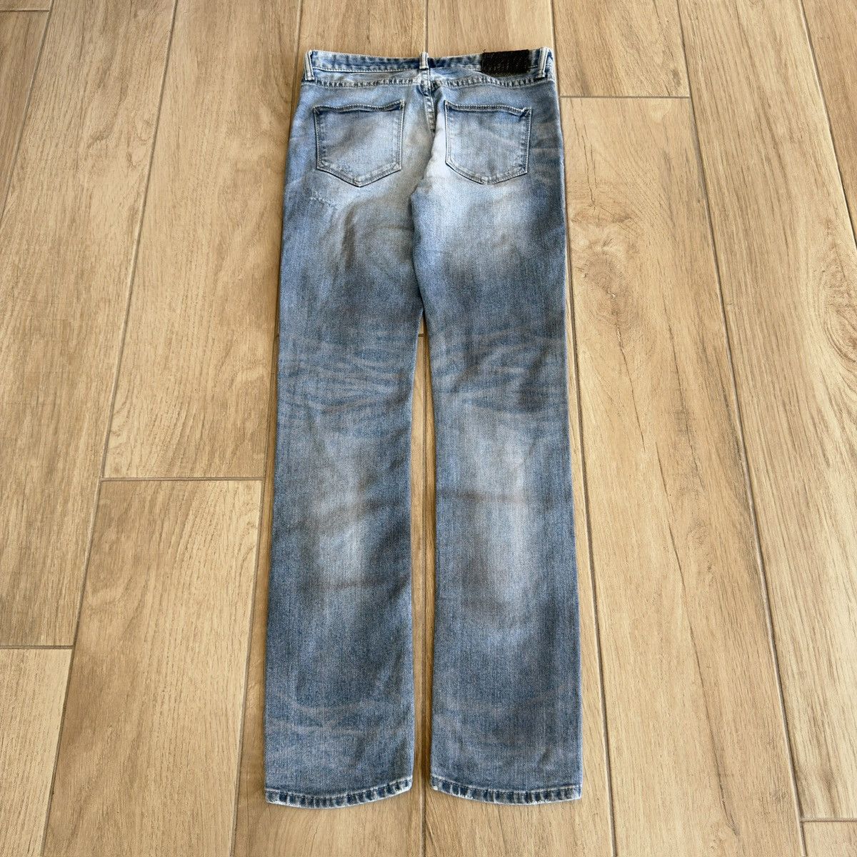 GOSTAR DE FUGA 2000s Light Blue Washed Black Oil Distressed Denim Jeans Size US 30 / EU 46 - 2 Thumbnail
