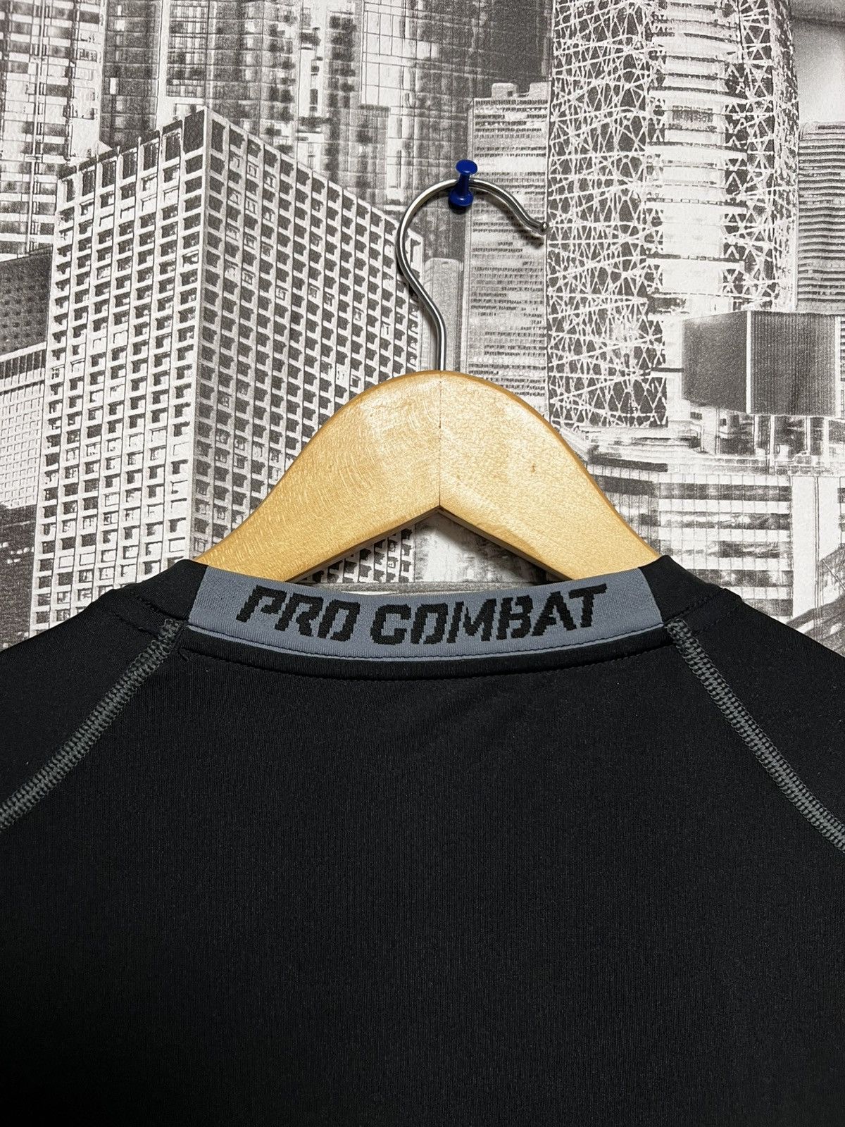 Nike Nike Pro Combat Compression Longsleeve Size Men’s XL Size US XL / EU 56 / 4 - 6 Thumbnail