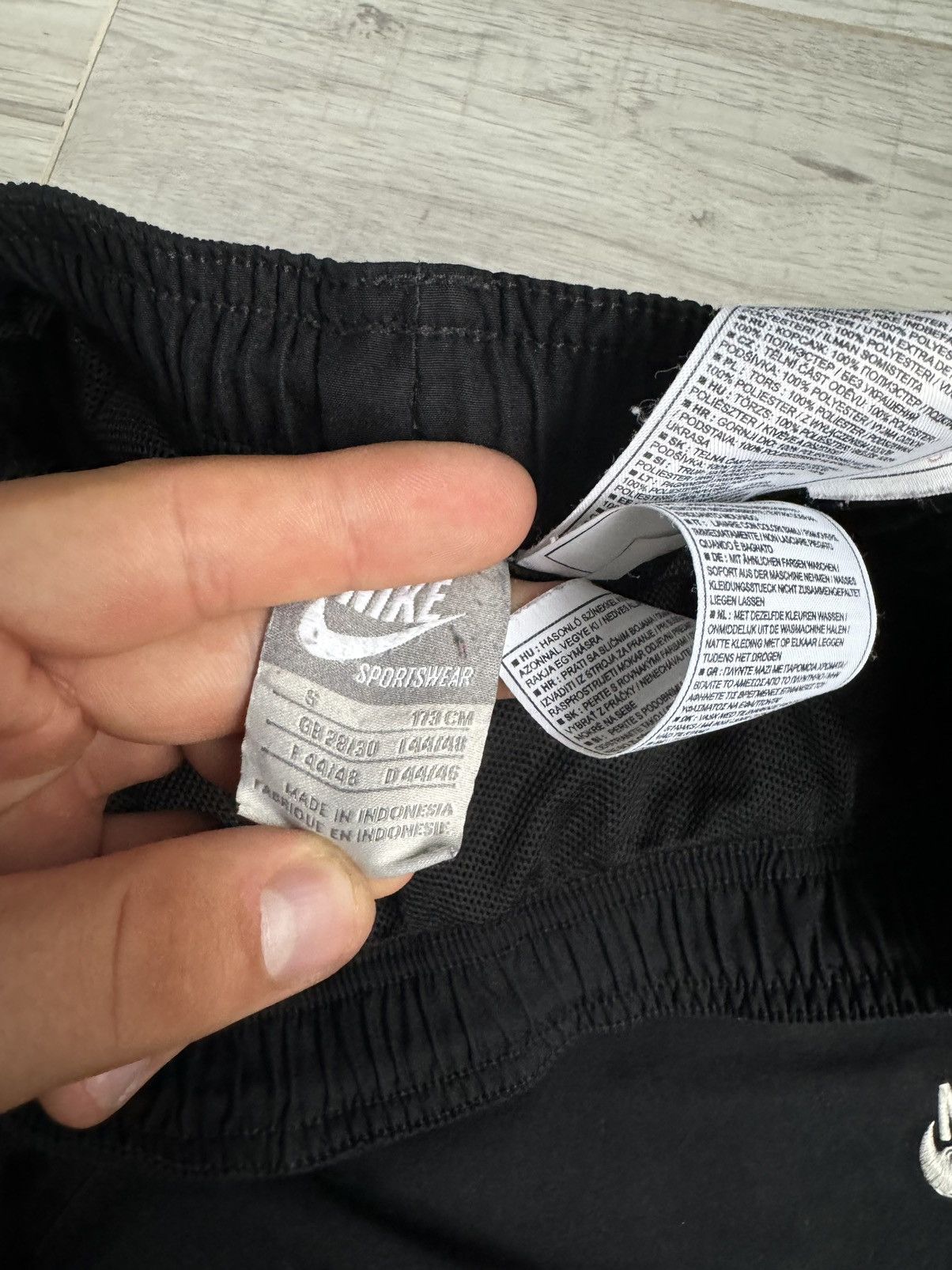 Nike × Vintage Vintage Nike Nylons baggy Track Pants logo swoosh Size US 30 / EU 46 - 5 Thumbnail