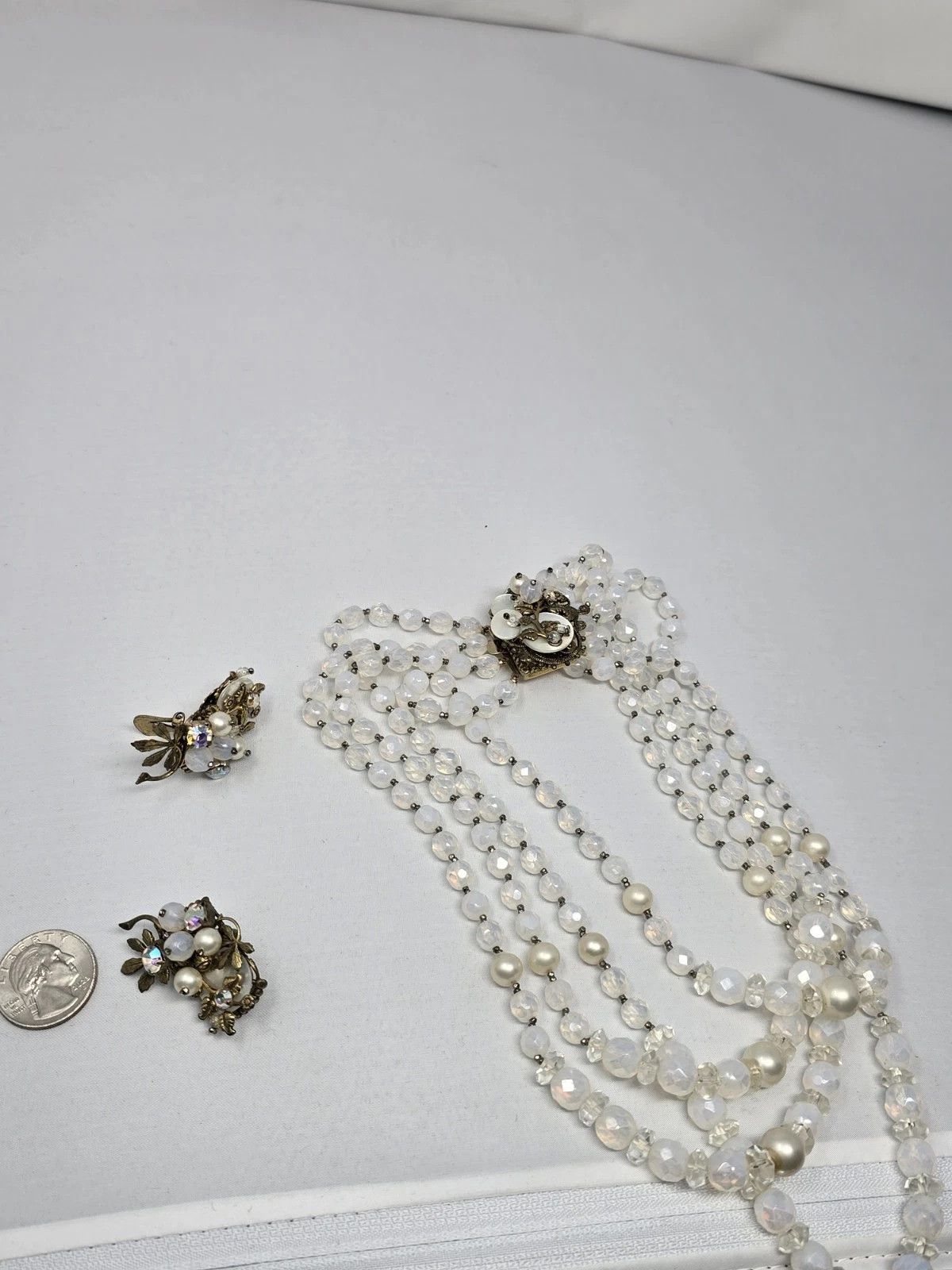 Other Vintage Floral Bead Necklace & Clip-On Earrings Set Size ONE SIZE - 6 Thumbnail