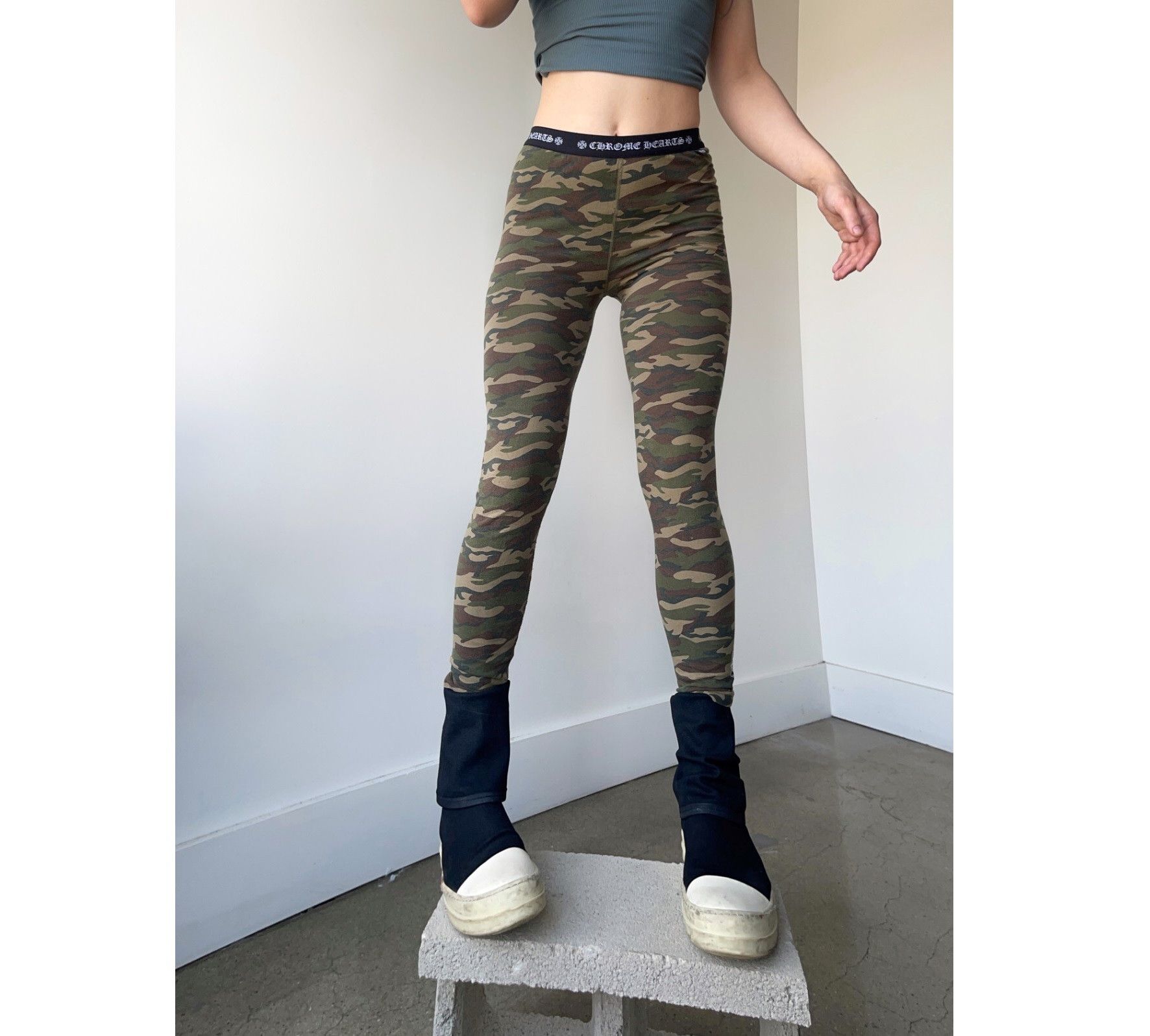 Chrome Hearts Chrome Hearts Camo Horseshoe Logo Print Leggings Size 29" - 8 Thumbnail