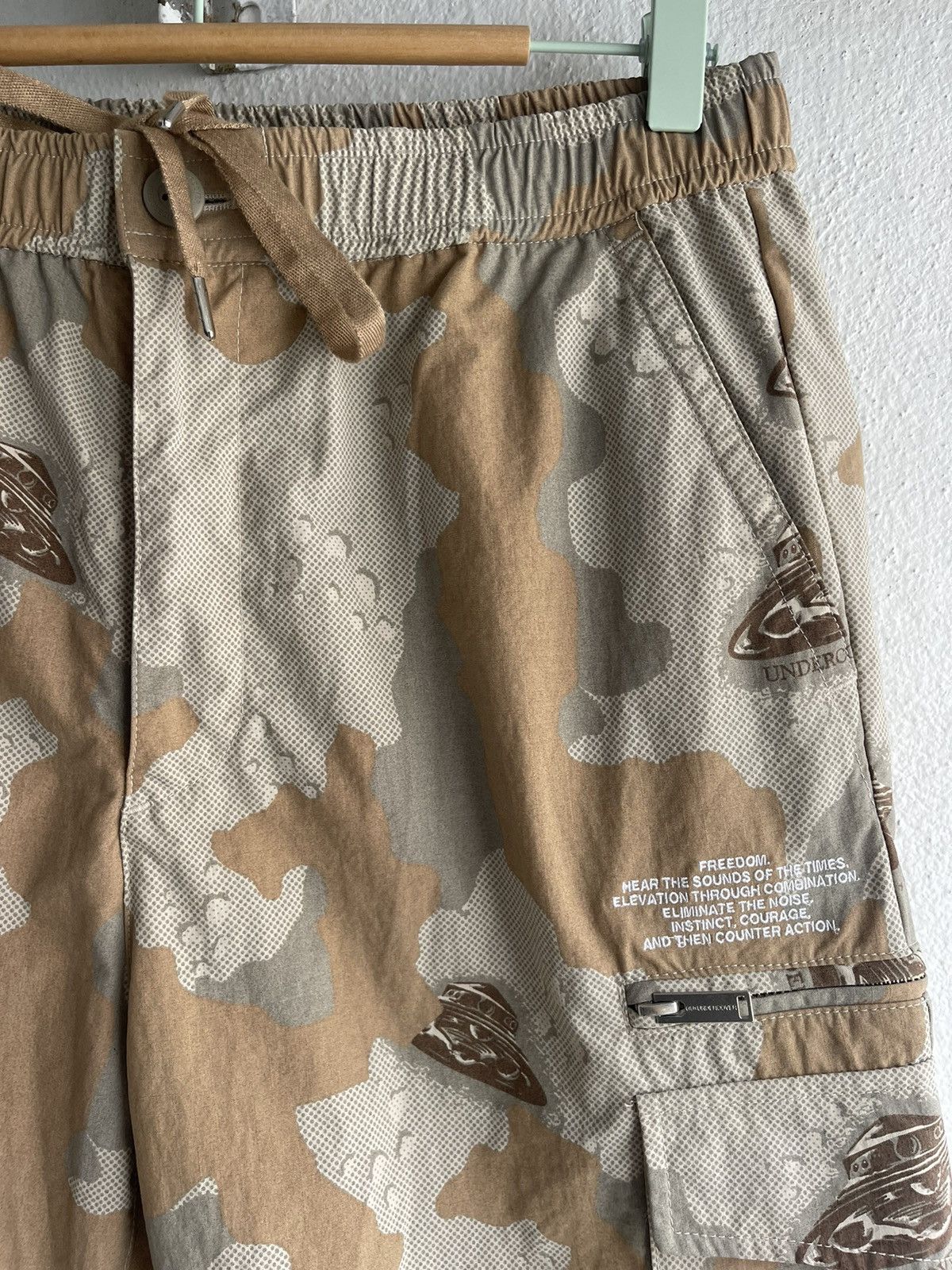 GU × Jun Takahashi × Undercover Offer🔥Undercover Gu cargo pant Military camouflage Size US 30 / EU 46 - 8 Thumbnail