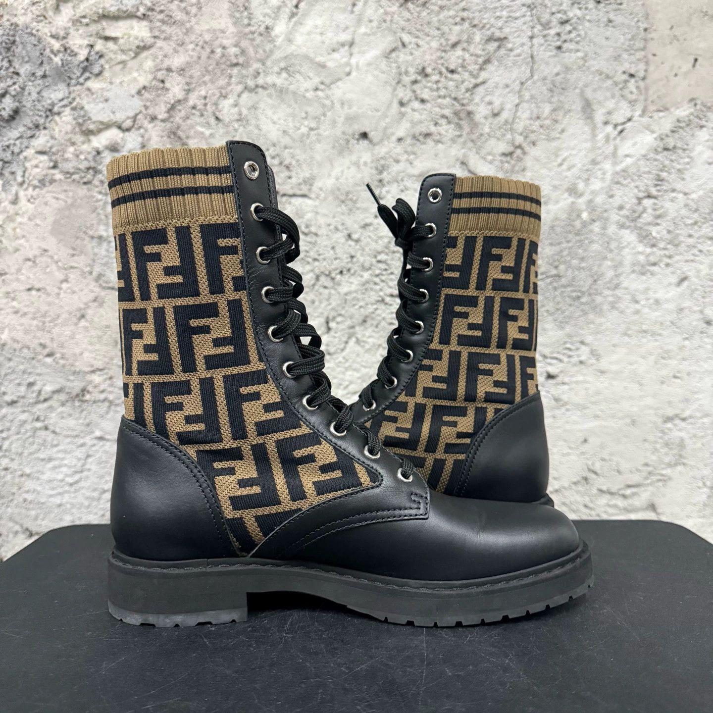 Fendi Fendi Women's 38 boots Size US 7 / IT 37 - 4 Thumbnail
