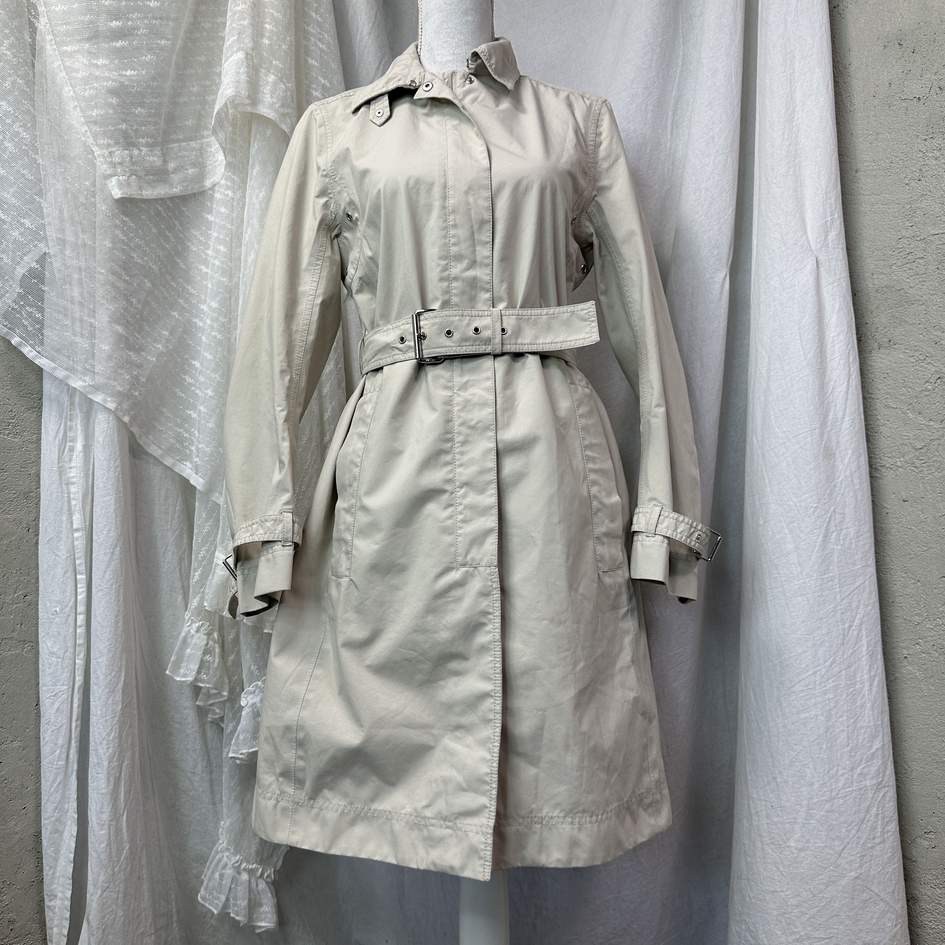 Prada Vintage Minimalist Classy Gore-Tex Prada Coat Y2K Size M / US 6-8 / IT 42-44 - 2 Thumbnail