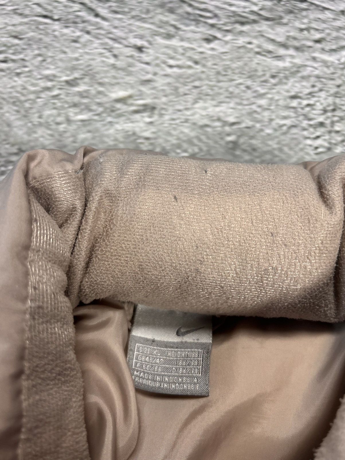 Nike × Vintage Nike puffer jacket vintage beige small logo 2000s Size US XL / EU 56 / 4 - 7 Thumbnail