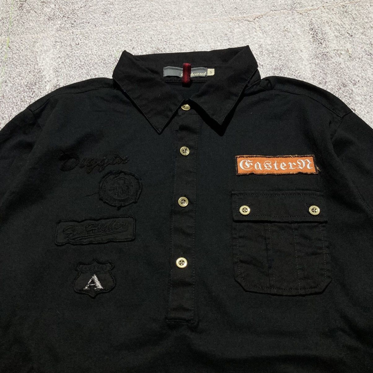 Japanese Brand 2000s On Board Patch Logo Halfbutton Shirt Gothic Punk Style Size US S / EU 44-46 / 1 - 4 Thumbnail