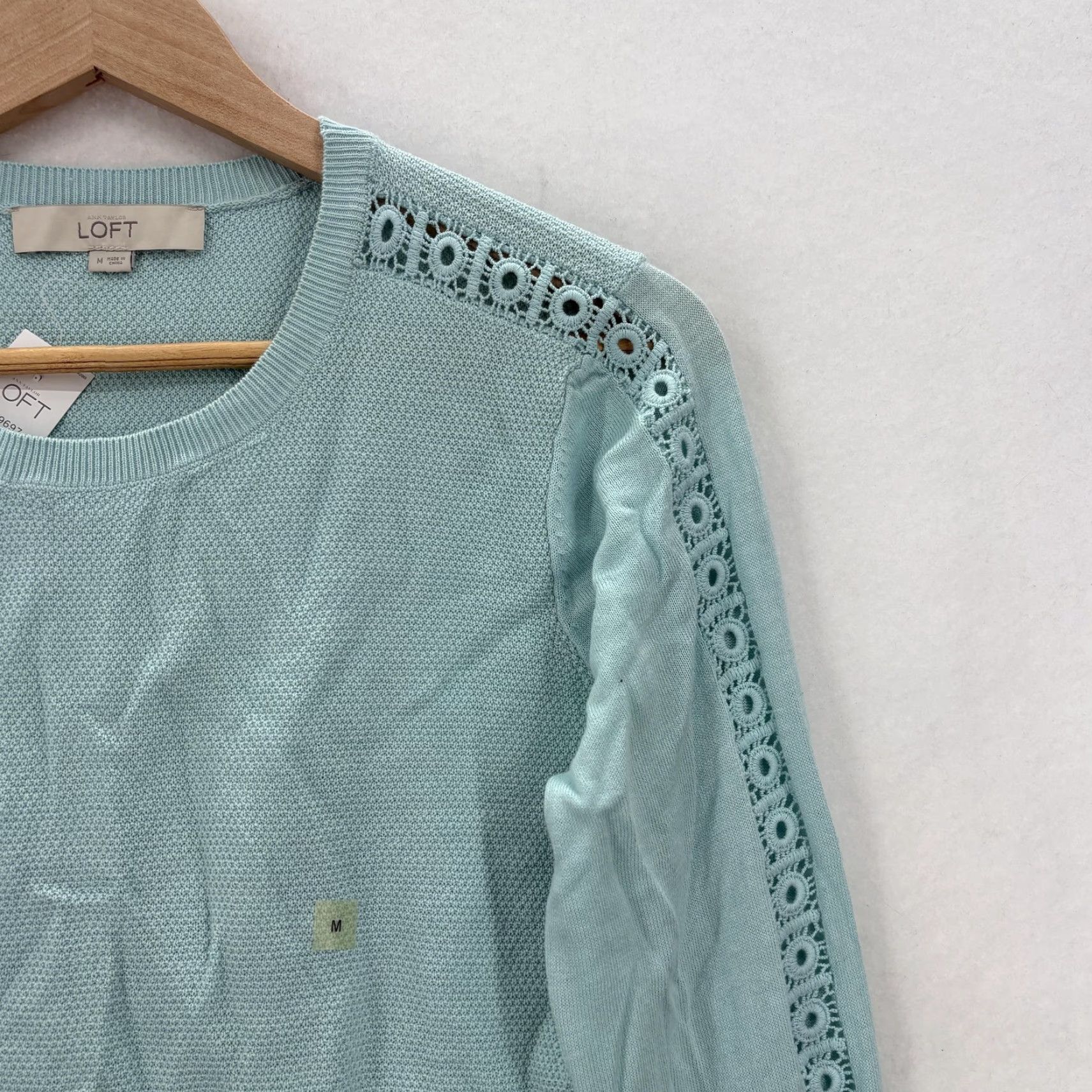 Loft LOFT Sweater Womens Medium Green Crochet Trim Silk Blend Knit Pullover Preppy Size M / US 6-8 / IT 42-44 - 2 Thumbnail