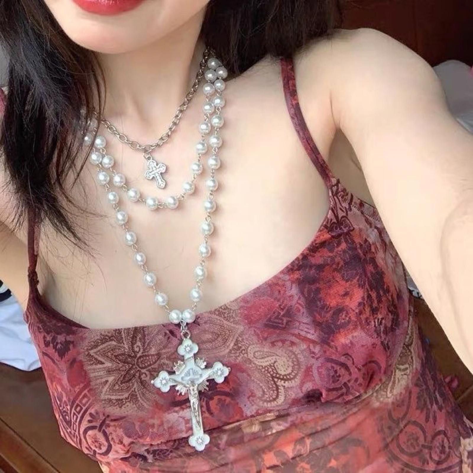 The Unbranded Brand Necklace Y2k Sweater Cross Pearl Chain Size ONE SIZE - 1 Thumbnail