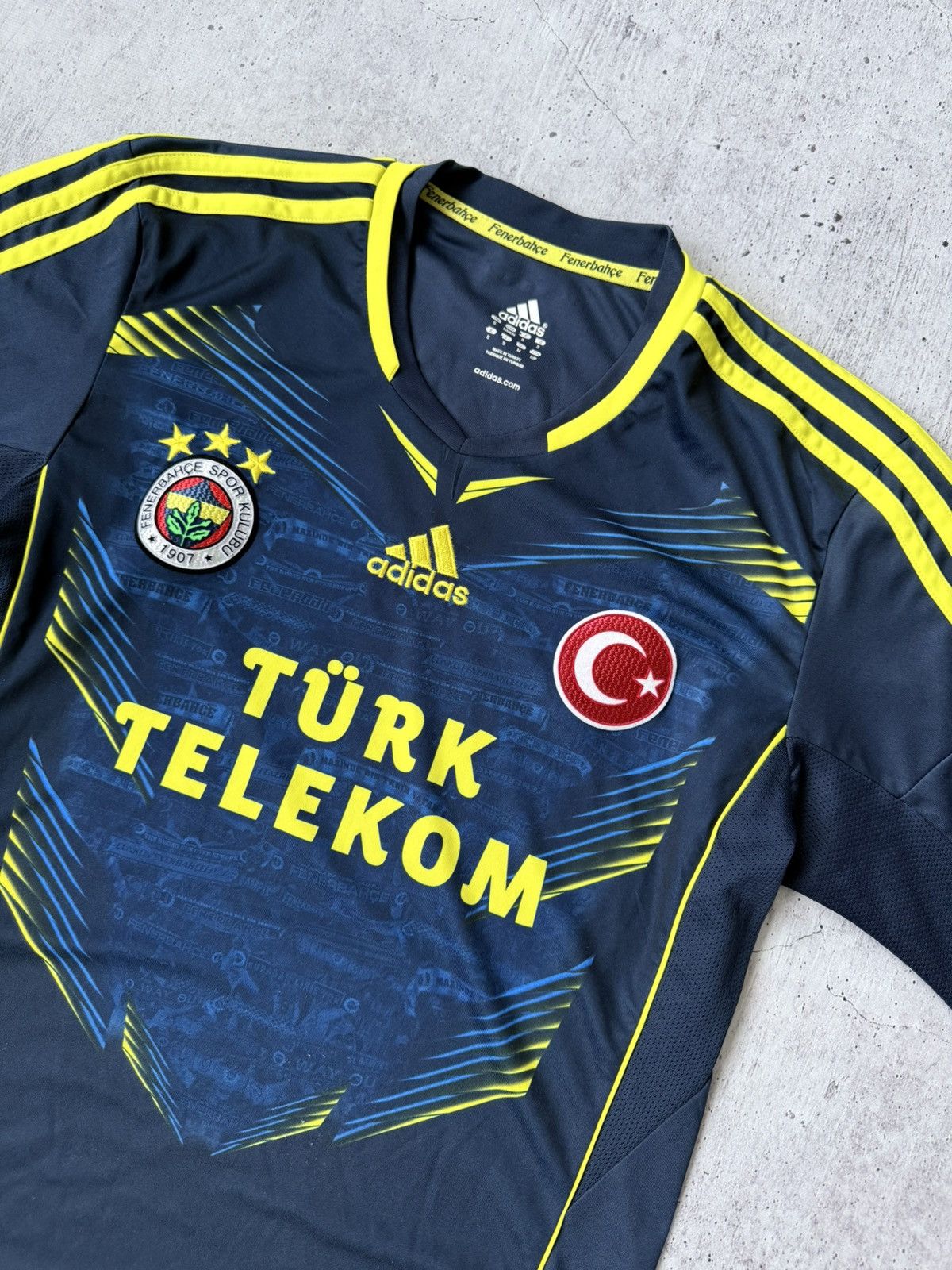 Adidas × Vintage Adidas Fenerbahce 2013/2014 Vintage Jersey Size US S / EU 44-46 / 1 - 6 Thumbnail