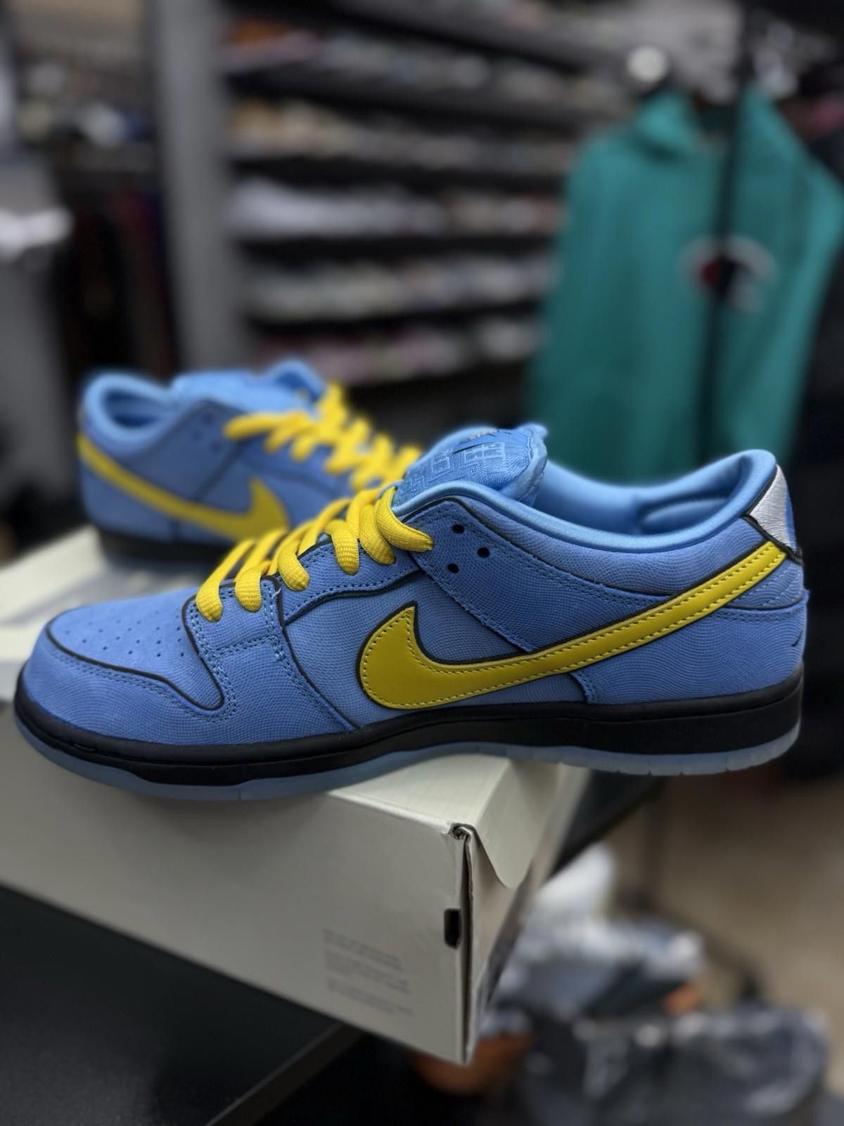 Nike Nike SB Dunk “Powerpuff Girls Bubbles Size 10.5 (FZ8320-400) Size US 10.5 / EU 43-44 - 8 Thumbnail