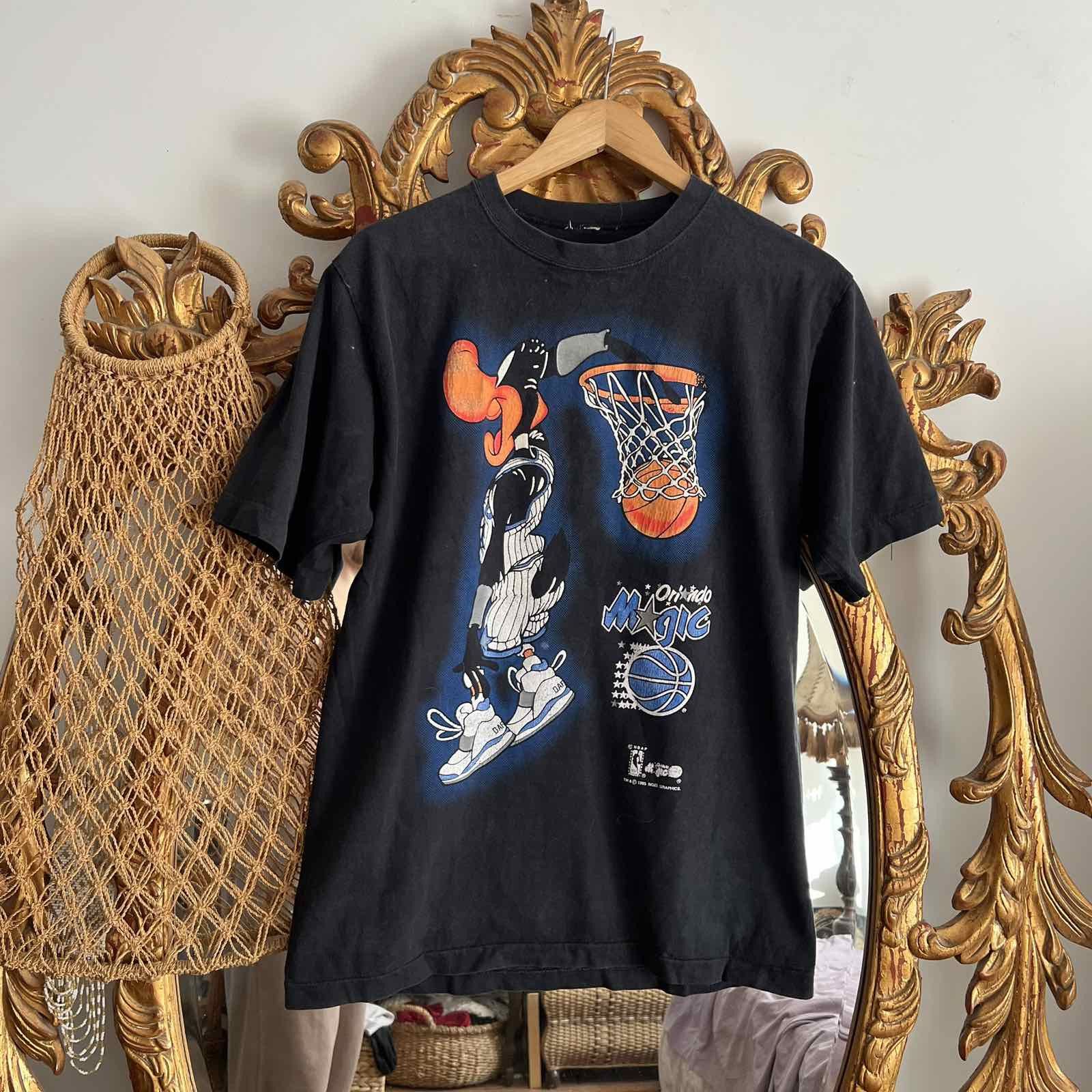 NBA × Starter × Vintage Vintage Daffy Duck Looney Tunes Orlando Magic Sz m Size US M / EU 48-50 / 2 - 1 Thumbnail