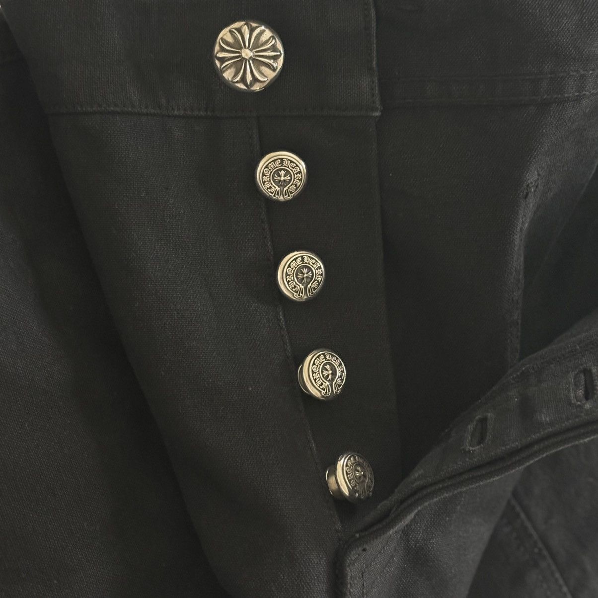 Chrome Hearts BLACK CROSS PATCH HIDDEN KNEE WORK PANTS Size US 40 / EU 56 - 5 Thumbnail