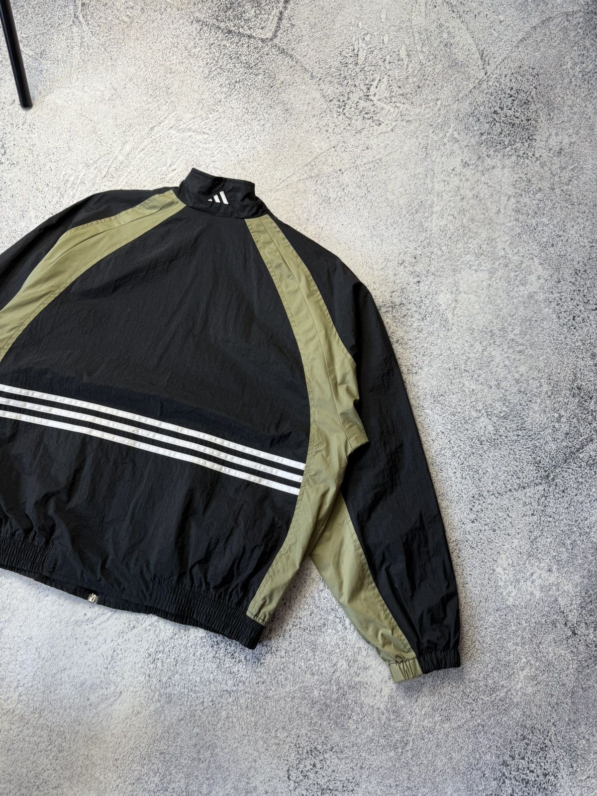 Adidas Vintage Adidas Track Jacket Nylon Y2K Size US L / EU 52-54 / 3 - 22 Thumbnail