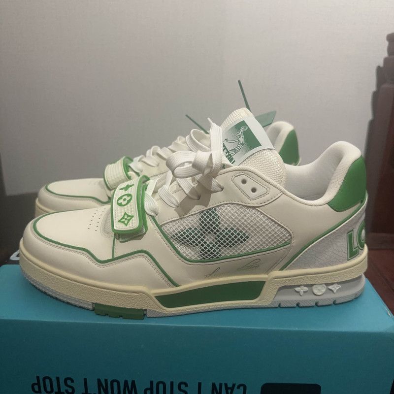 Louis Vuitton Louis Vuitton Classic Green Trainer Sneakers 0079 Size US 8.5 / EU 41-42 - 1 Thumbnail
