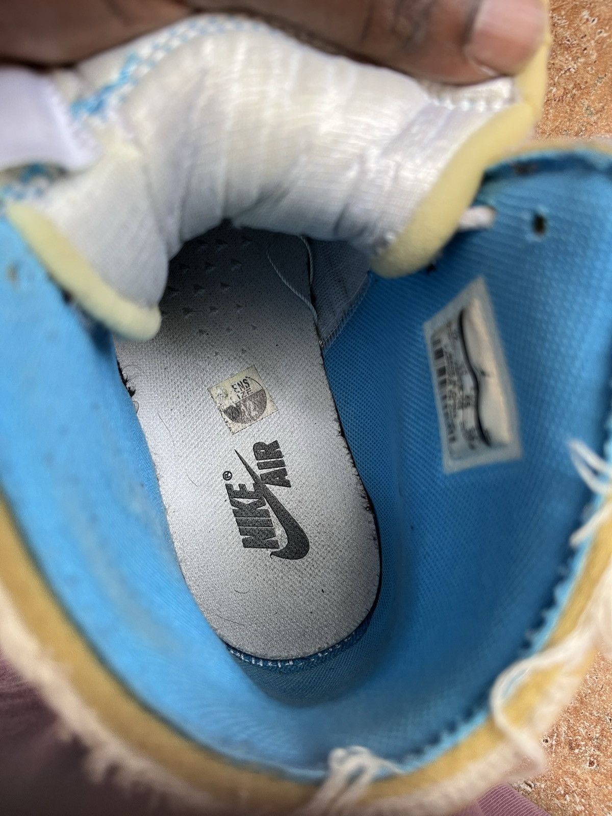 Jordan Brand × Off-White AIR JORDAN 1 x OFF WHITE UNC Size US 12 / EU 45 - 15 Thumbnail