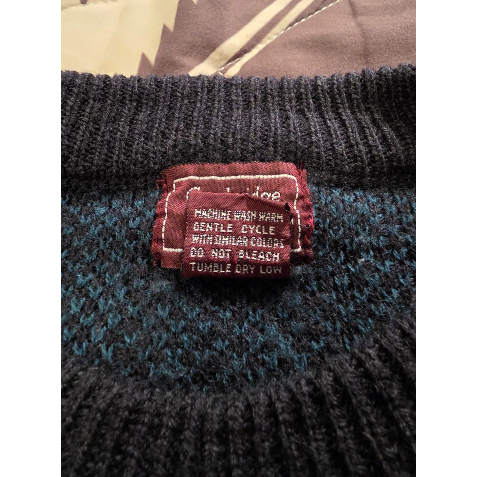 Vintage VINTAGE Cambridge Classics Waffle Knit Crewneck Sweater Medium Mens Blue Wool/Acrylic Geometric 90s Dad Classic Pullover Crew Neck Shoes? Size US M / EU 48-50 / 2 - 7 Thumbnail