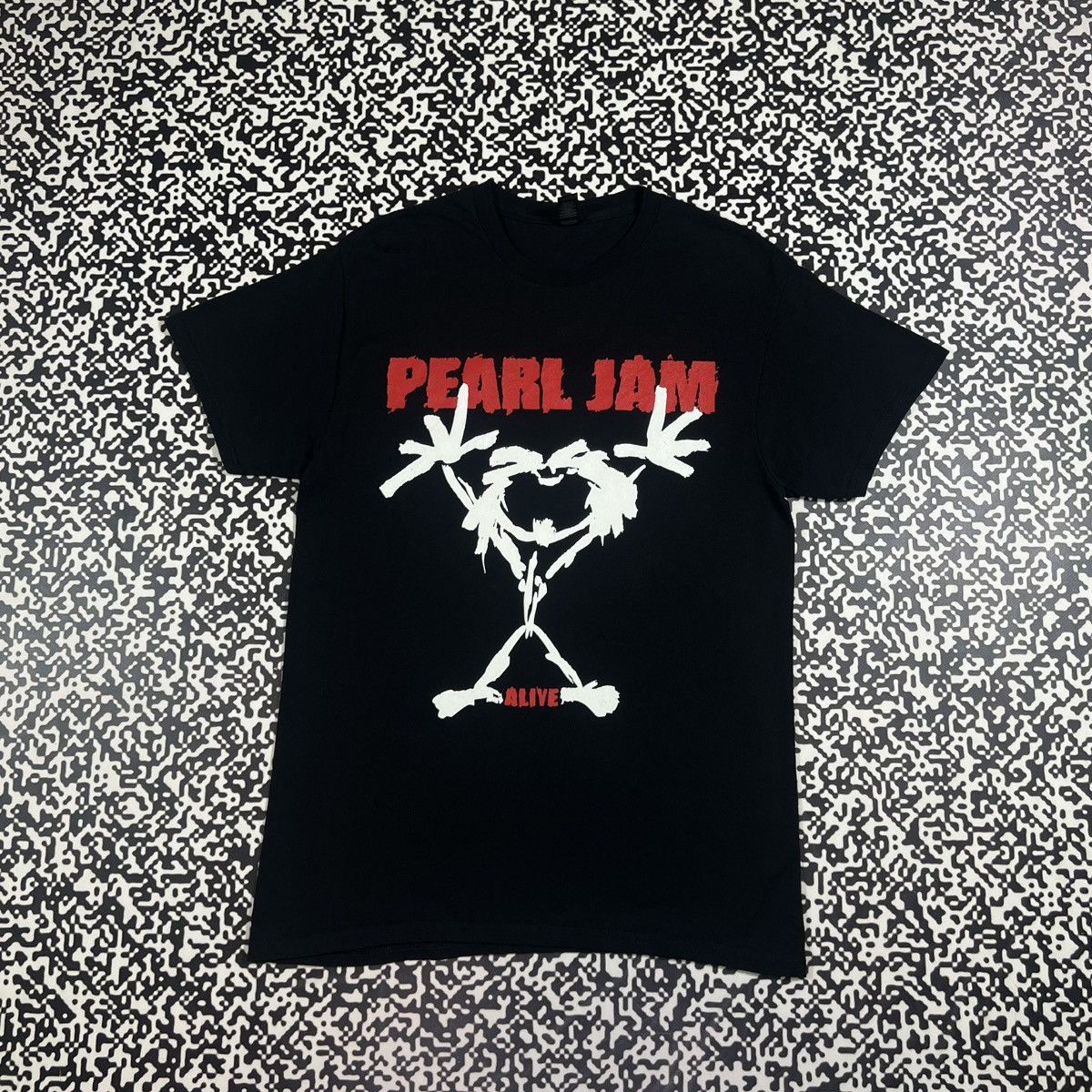 Band Tees Vintage Y2K Pearl Jam Alive Band Rock Tour T-shirt 90s Style Size US M / EU 48-50 / 2 - 1 Thumbnail