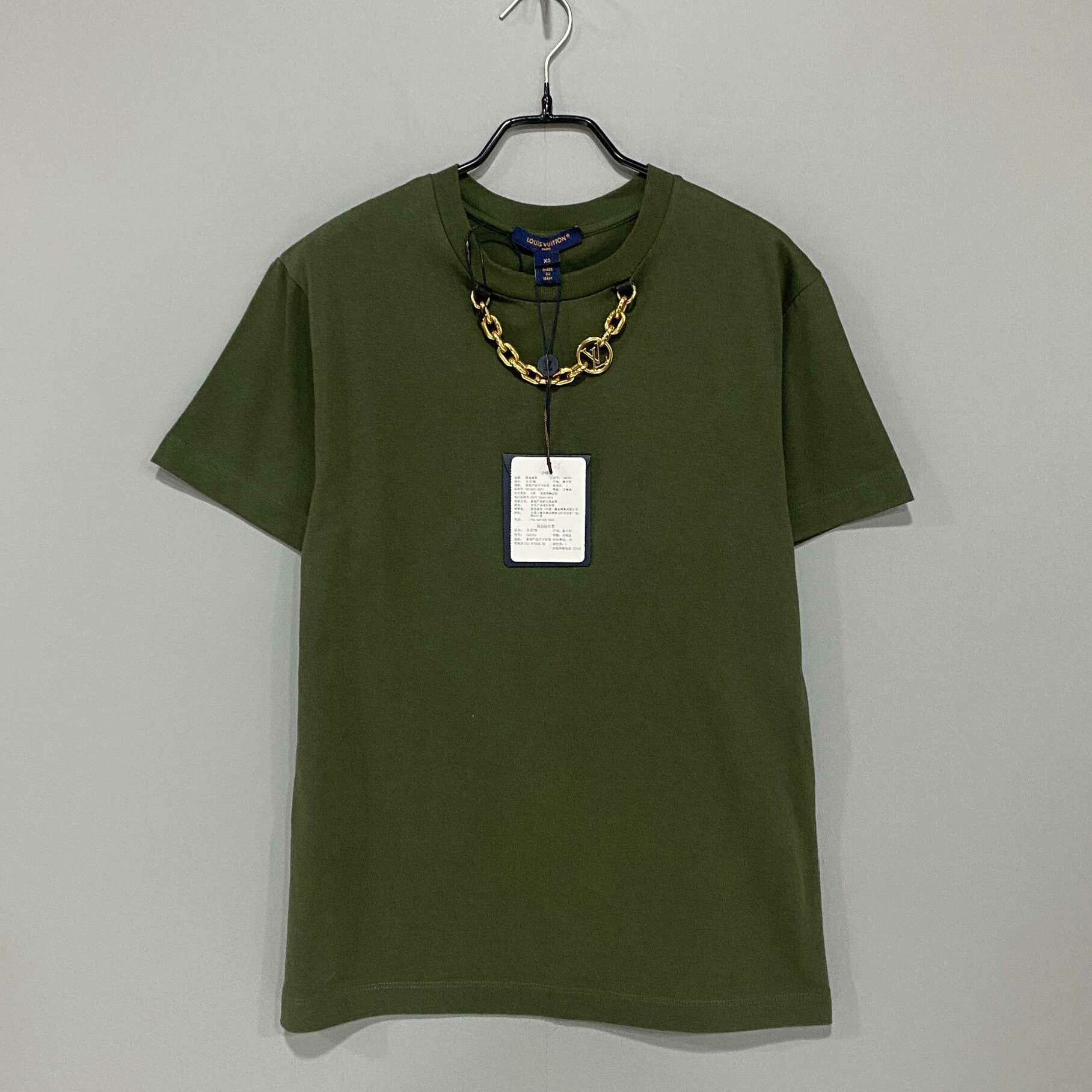 Louis Vuitton Louis Vuitton Dark Green Chain Logo Tee Size XS / US 0-2 / IT 36-38 - 1 Thumbnail