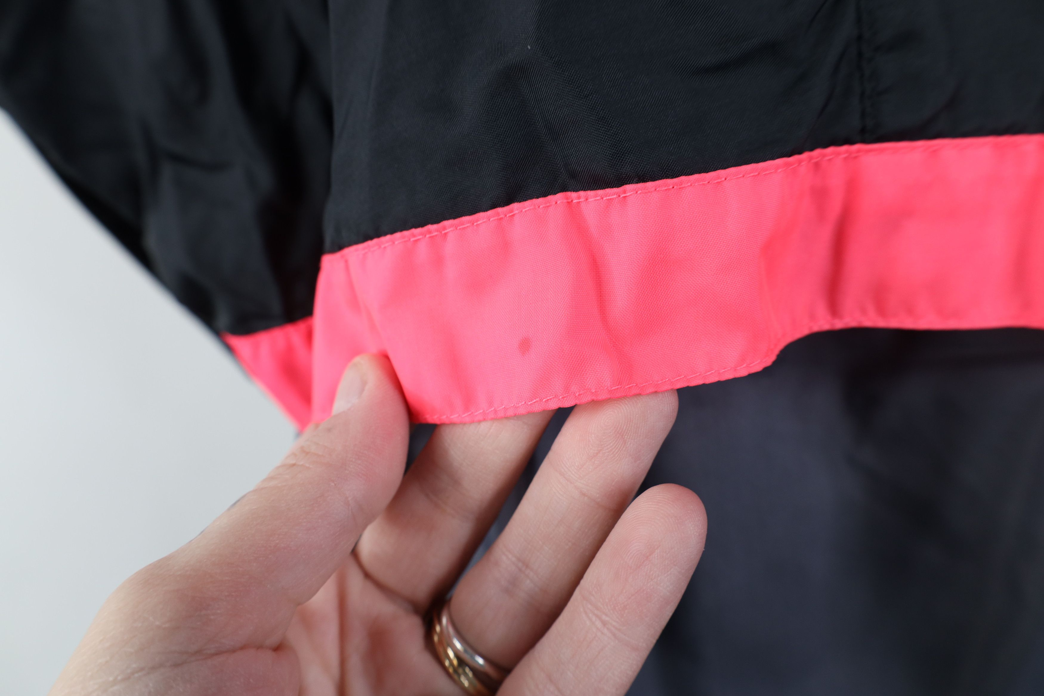 Nike Vintage 80s 90s Nike Mini Swoosh Hooded Windbreaker Jacket Size US L / EU 52-54 / 3 - 12 Thumbnail