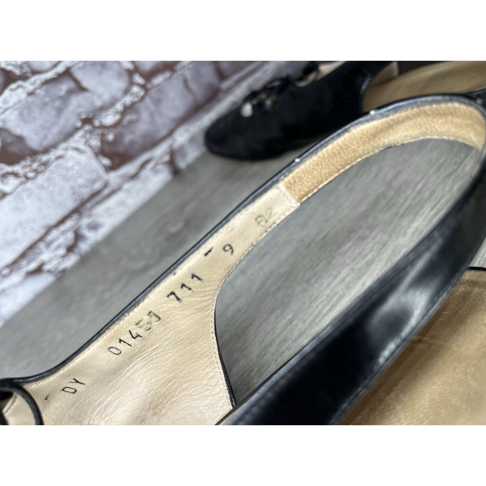Salvatore Ferragamo Salvatore Ferragamo Boutique Black Patent Leather Pumps Shoe Size US 9 / IT 39 - 10 Thumbnail